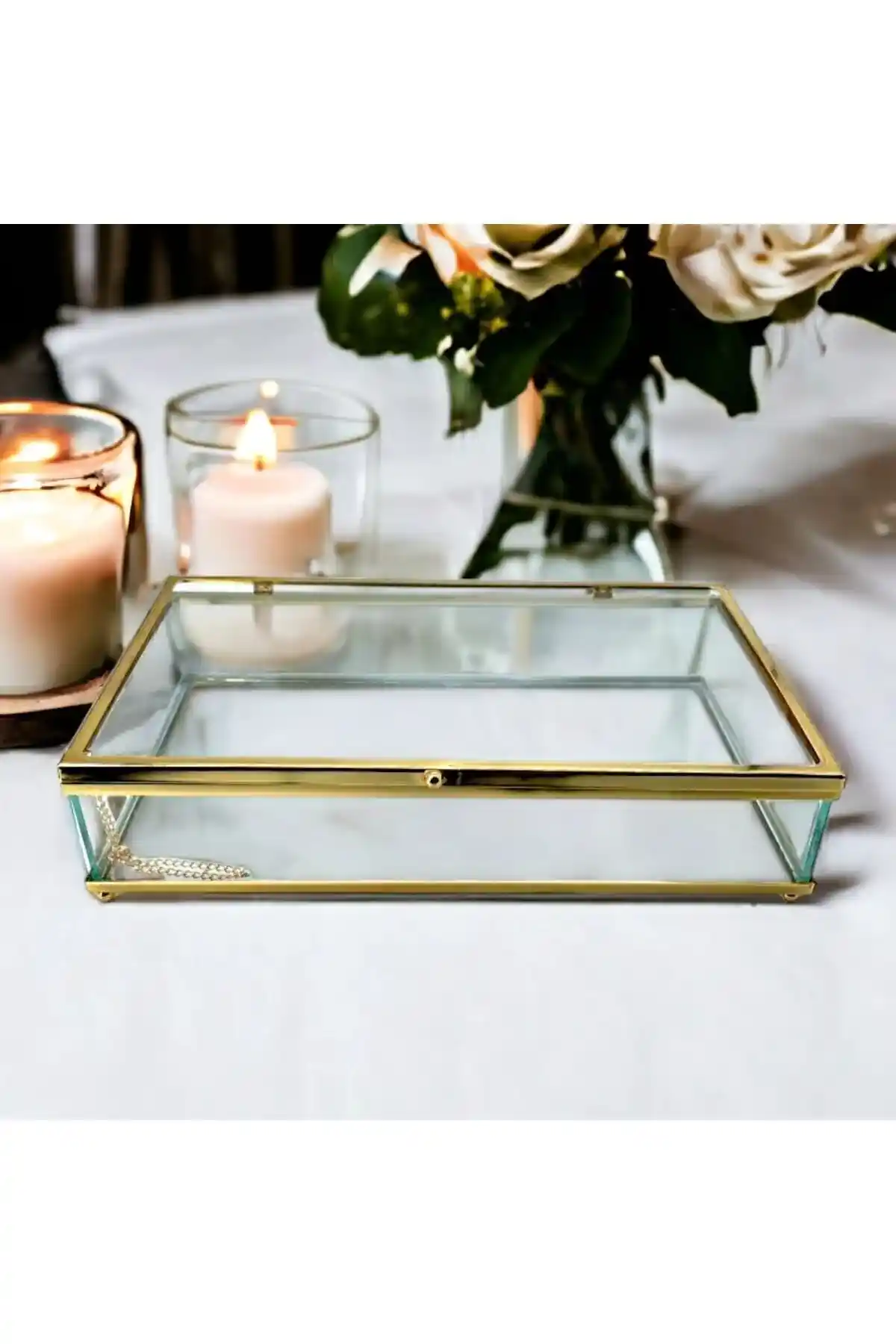 Pera Home’un Altın Kapaklı Metal Kutusu: Şık ve Dayanıklı Dekoratif Saklama Çözümü