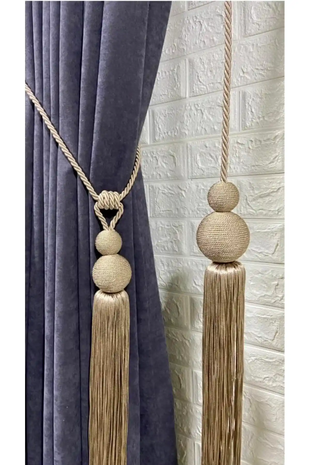 Perde Aksesuarları Seçenekleri ve Kullanım Alanları: Ev Dekorasyonunda Fonksiyonellik ve Estetik