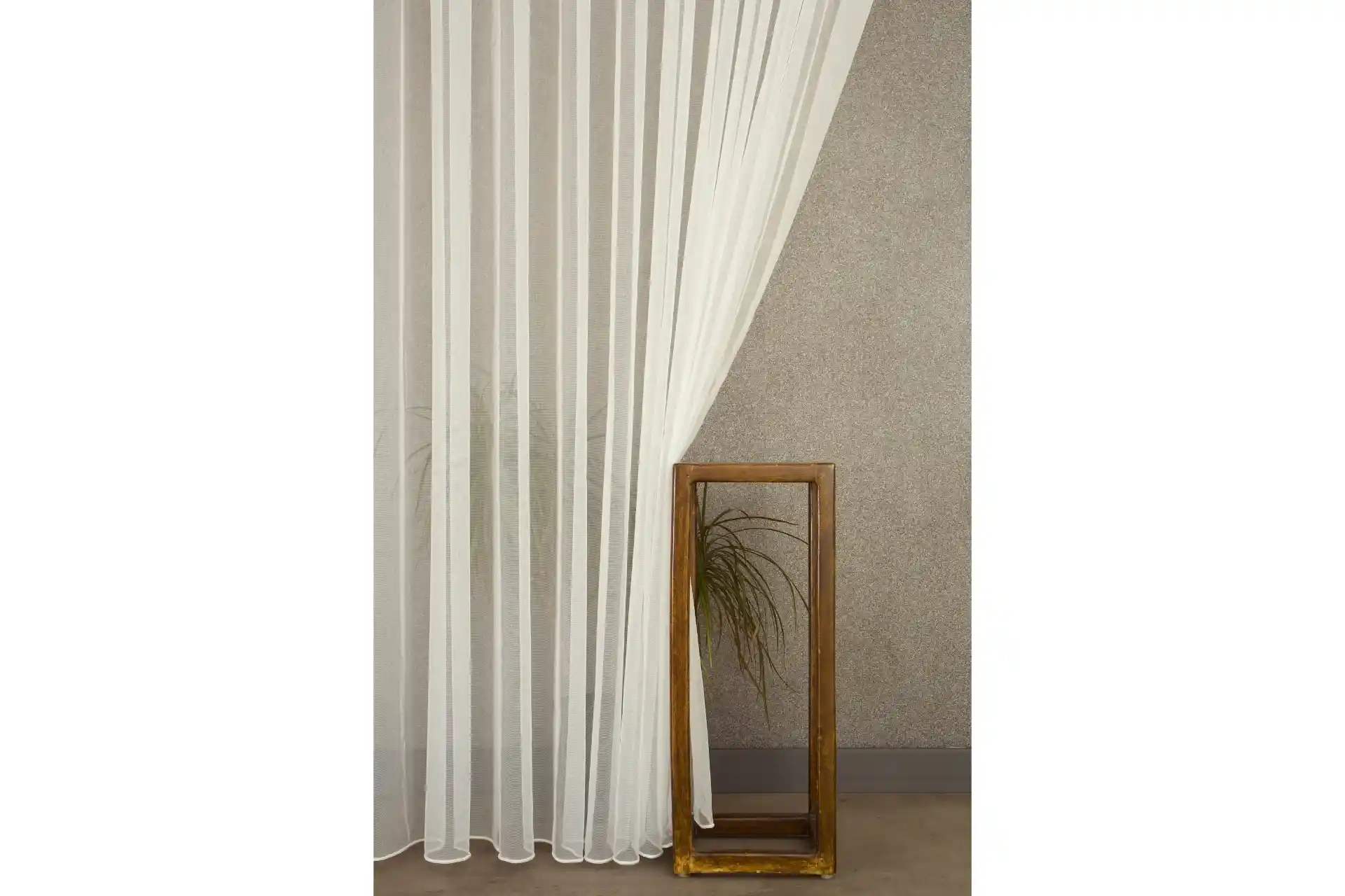 Perde Seçiminde Alternatifler ve Kullanım İpuçları Dekorasyon ve Fonksiyonellik İçin