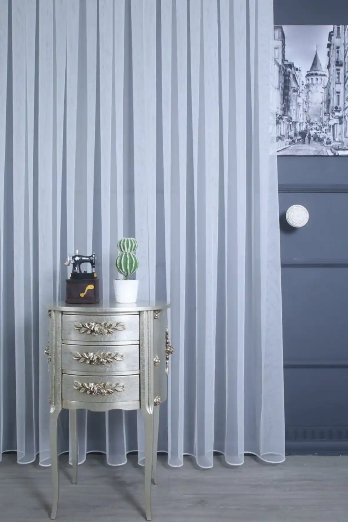 Perhal ve Grek Zemin Perdeleri Karşılaştırması: Özellikler ve Kullanım Alanları