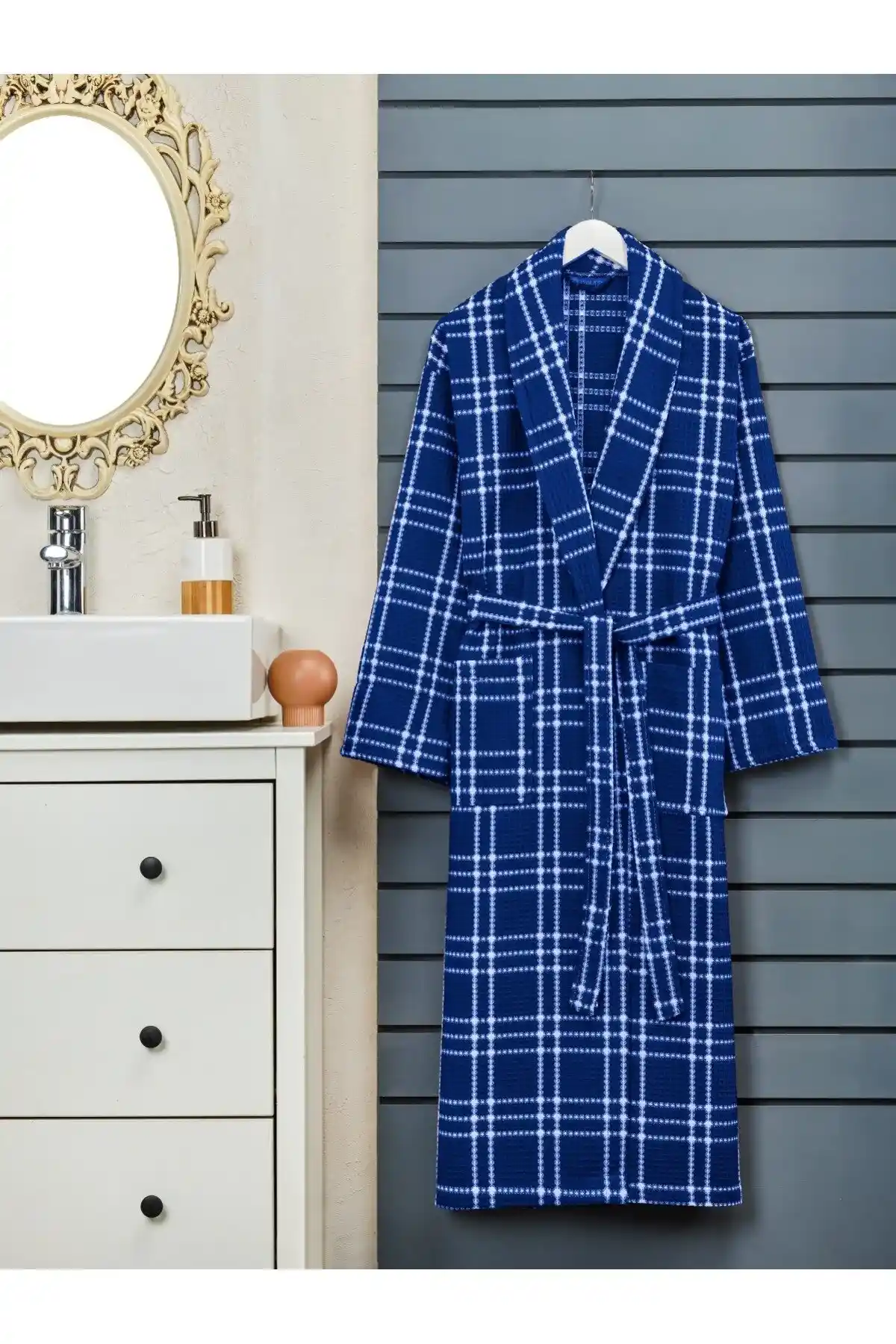 Philippus Erkek Yazlık Bornoz Modelleri: Konfor ve Şıklığı Bir Arada Sunar