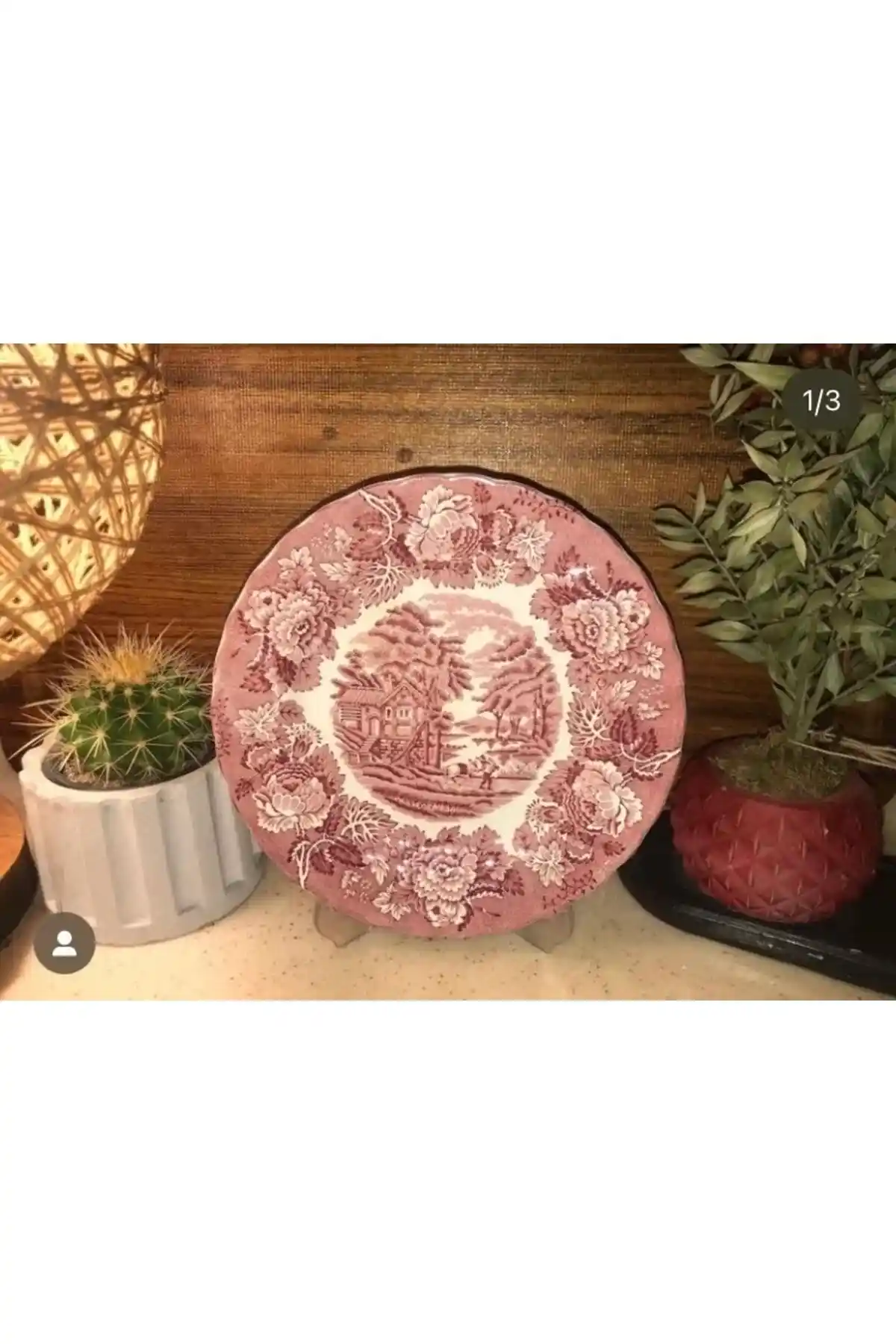 Porselen Dekoratif Servis Tabağı Seçimi ve Ev Dekorasyonunda Kullanımı