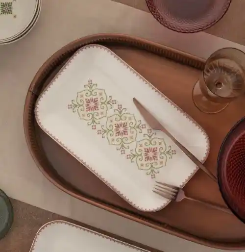 Porselen Tabakların Dekorasyon ve Fonksiyonellikteki Rolü ve Kullanım Alanları