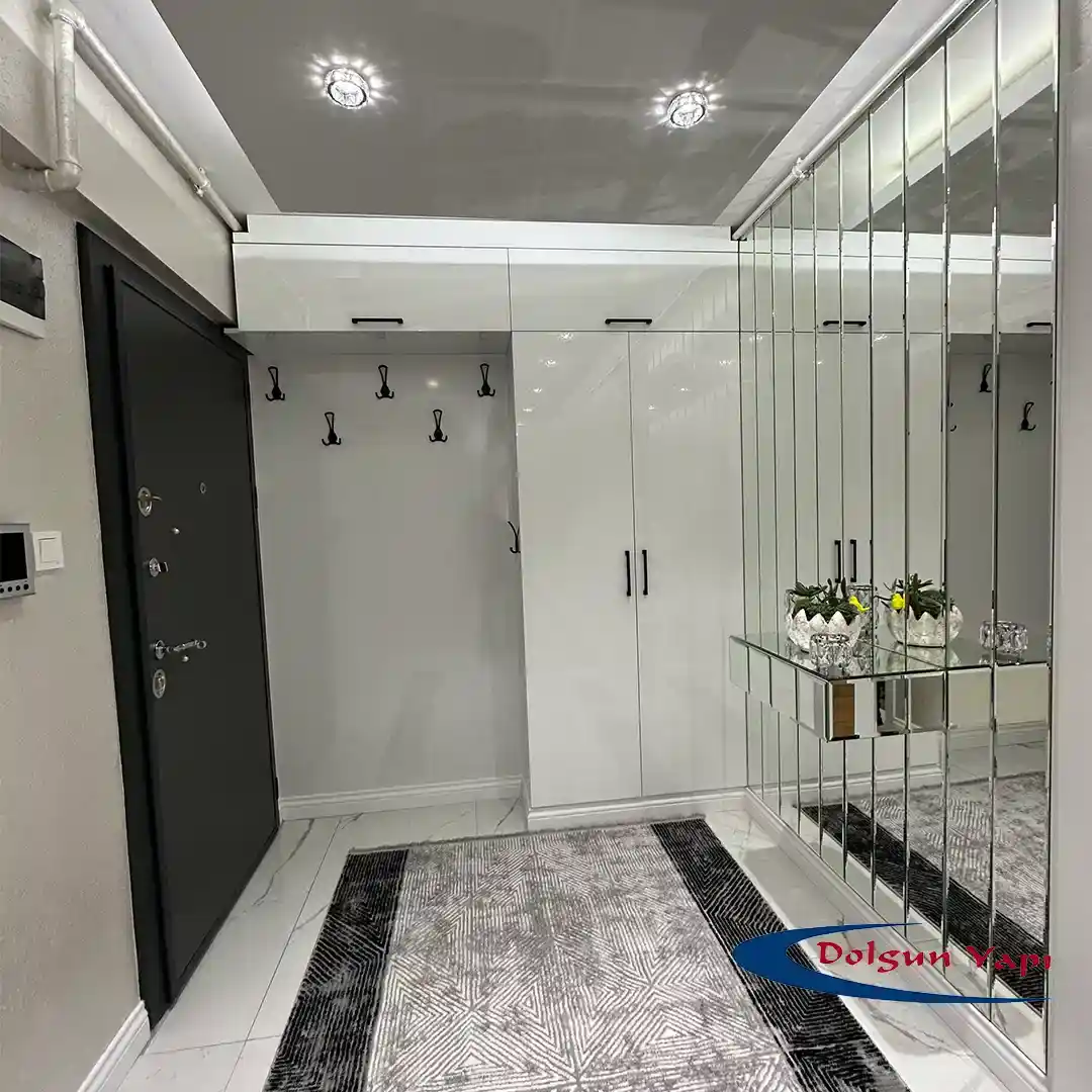 Portmanto ve Vestiyer Alternatifleri: Ev ve Ofisler İçin Fonksiyonel ve Estetik Çözümler