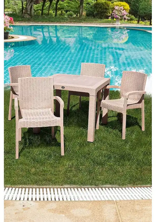 Rattan Mobilya ve Mor Renk Takımıyla Modern ve Şık Ev Dekorasyonu İpuçları