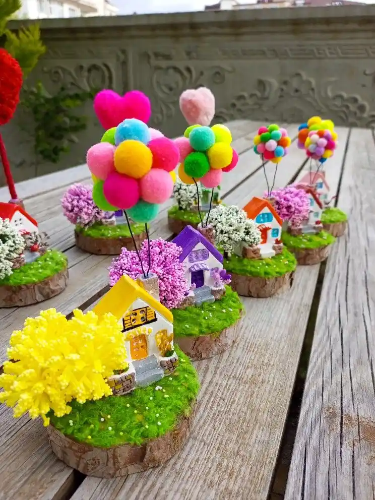 Renkli Balonlar ile Ev Dekorasyonunda Canlılık ve Neşe Yaratma Yöntemleri