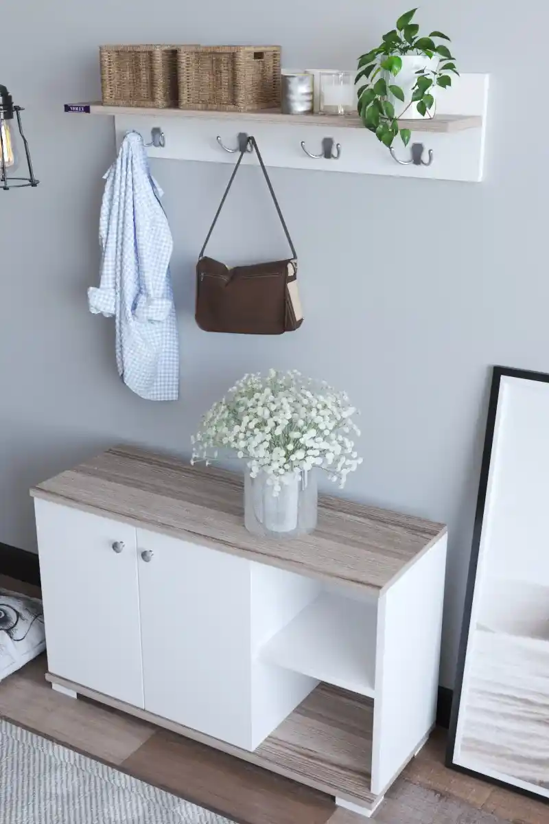 Royal vestiyerler ile giriş alanlarınızı şık ve fonksiyonel hale getirin