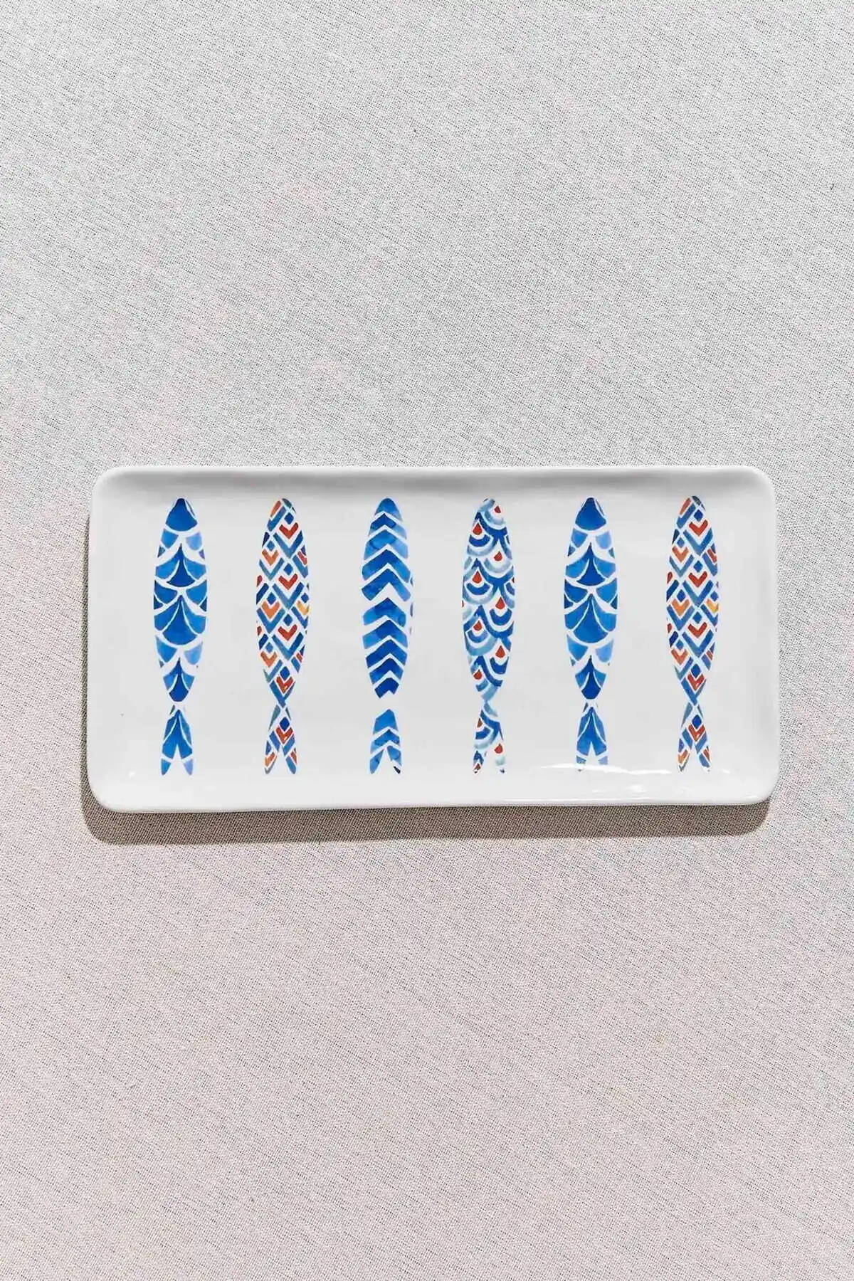 Sanatsal Porselen Balık Servis Tabakları: Estetik ve İşlevselliğin Birleşimi