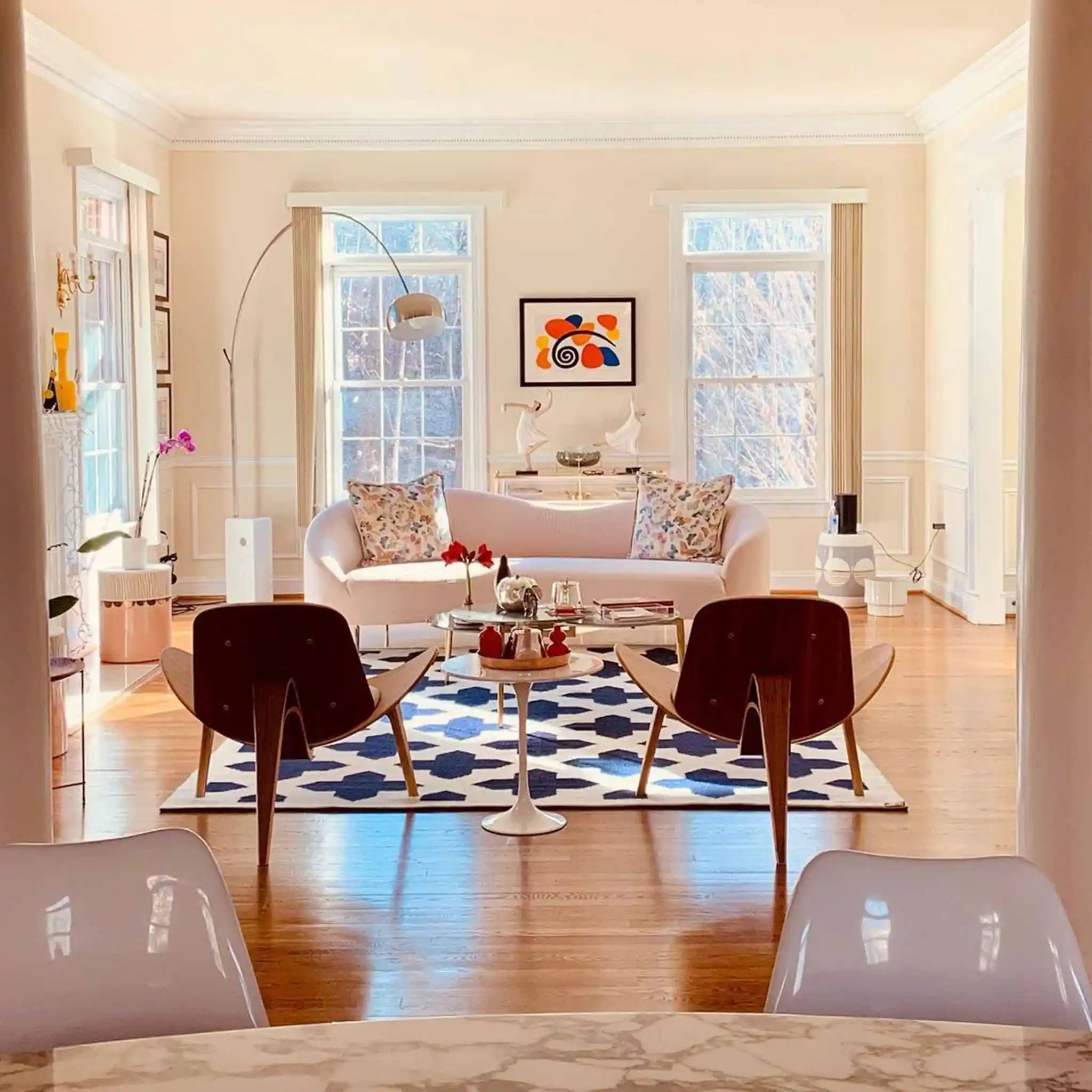 Şeffaf Mobilya ve Dekorasyon ile Modern ve Ferah İç Mekan Tasarımı Rehberi