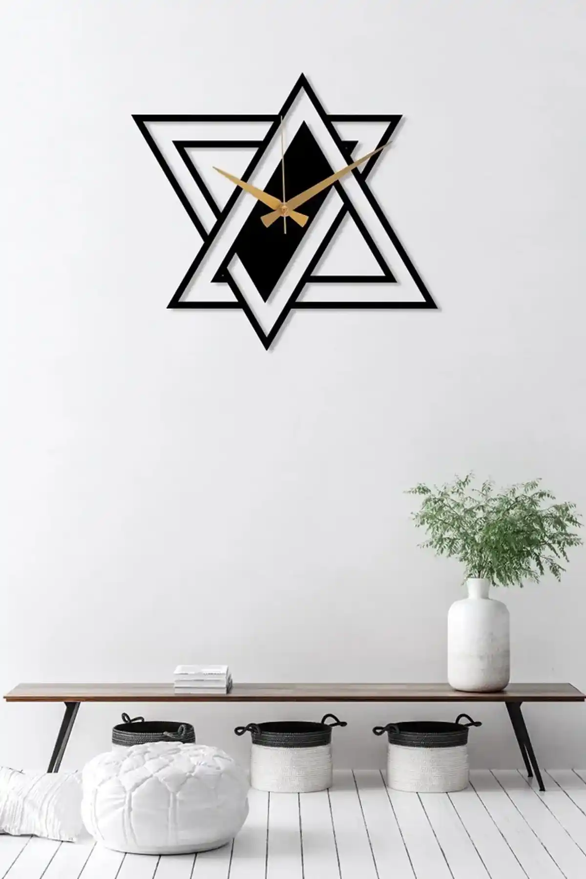 Siyah Modern Ahşap Saatler: Dekorasyonda Şıklık ve Fonksiyonellik Bir Arada