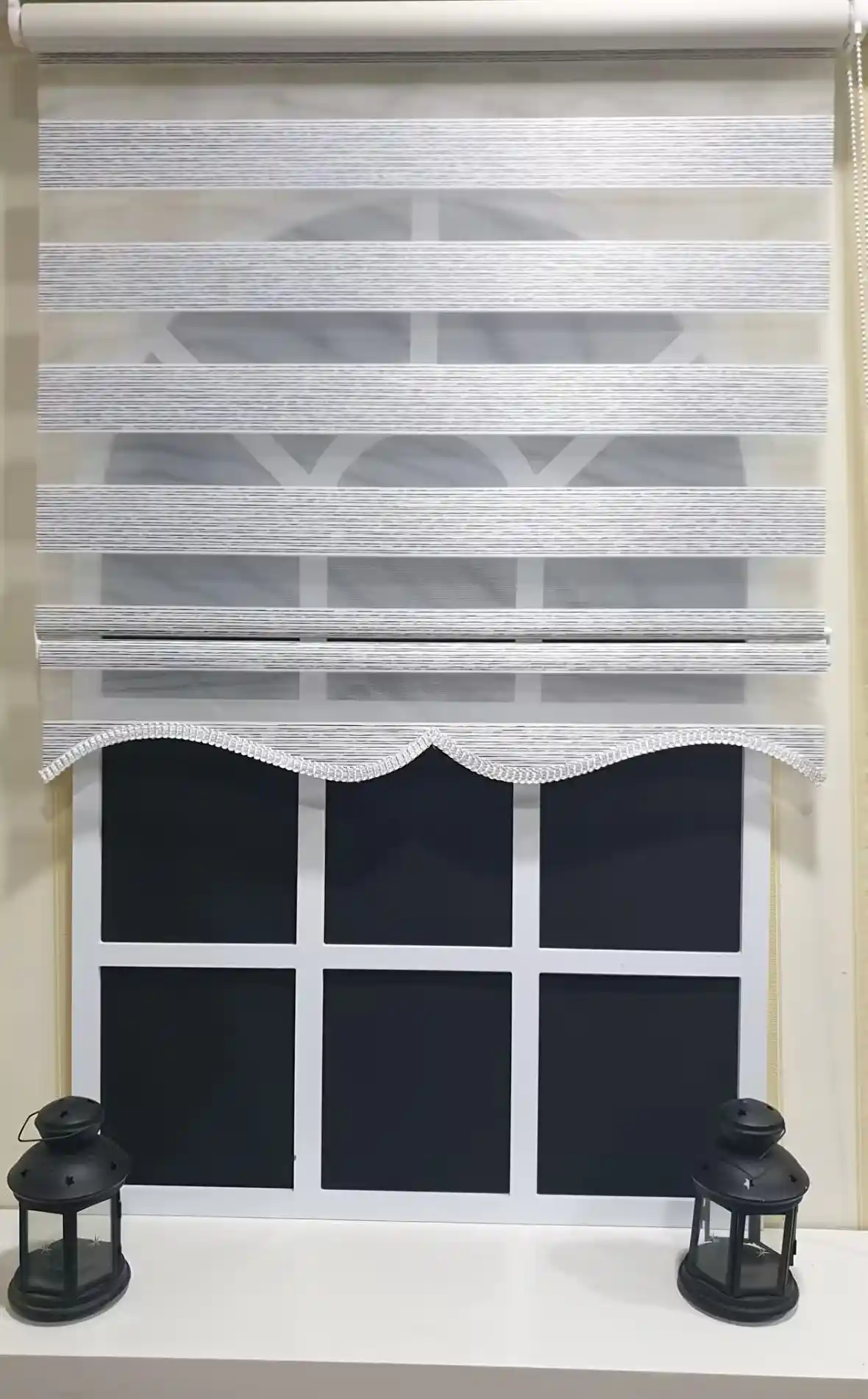 Siyah Stor Perde Modelleri: Modern Ev Dekorasyonunda Şıklık ve Fonksiyonellik