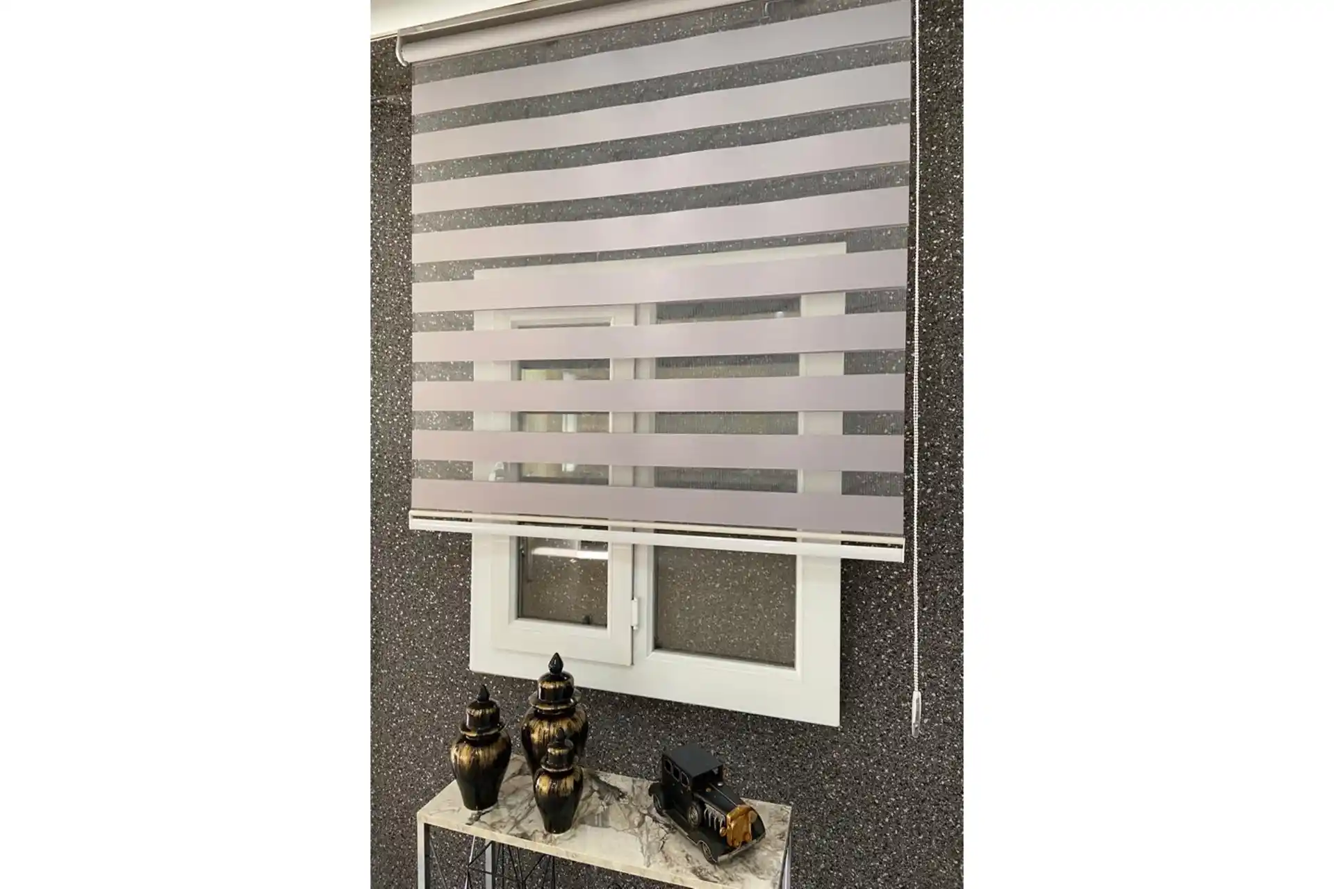 Stor Perdelerde Düz Desen Seçenekleri Modern ve Şık Dekorasyon İçin Uygun Alternatifler