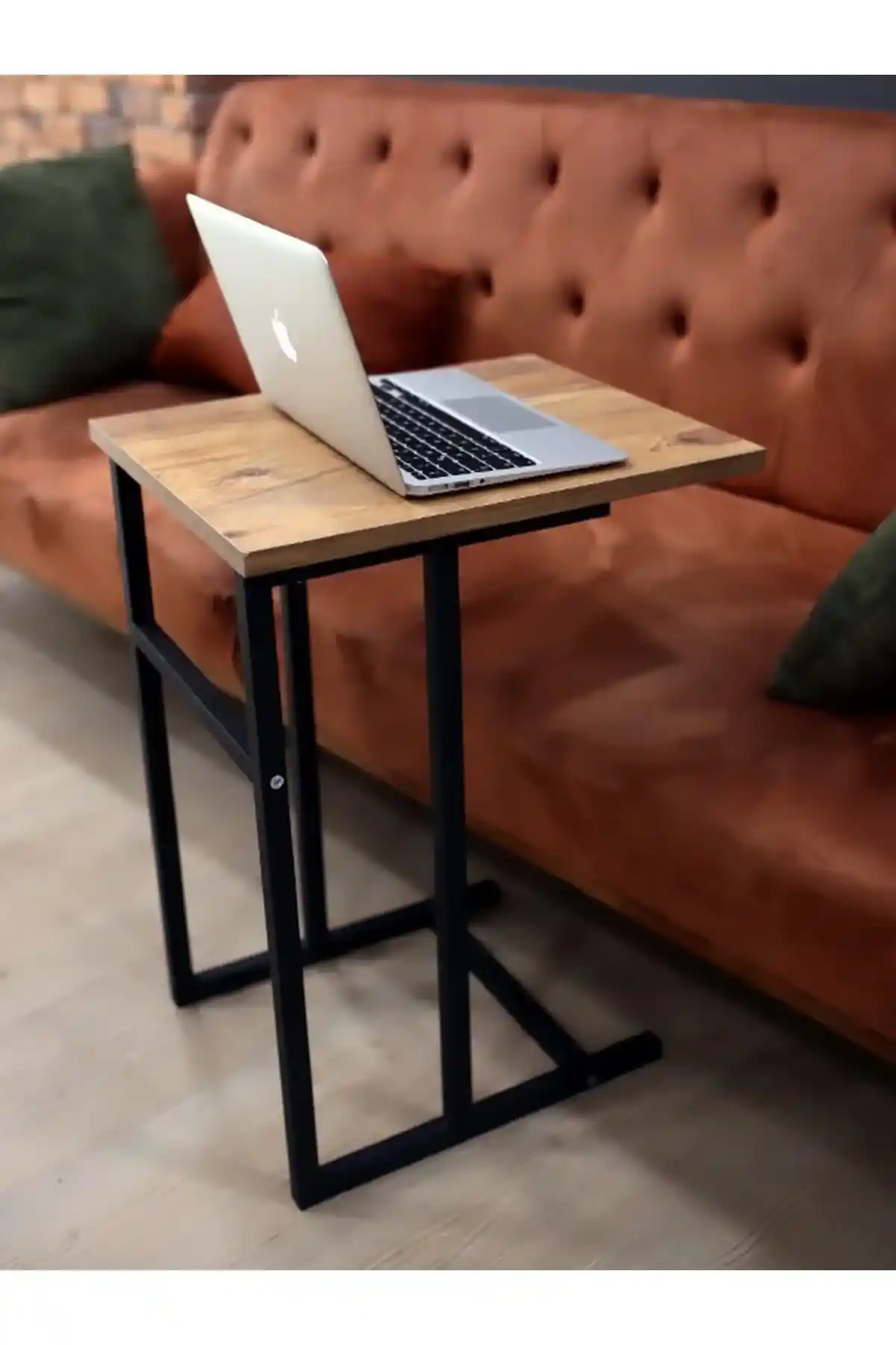 Tasarımıyla Dayanıklı Laptop Sehpası: Ergonomik ve Estetik Çözüm Seçenekleri