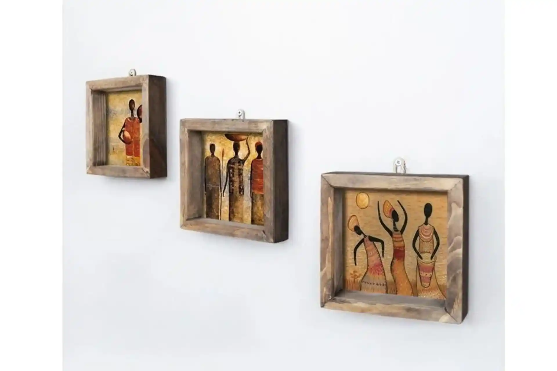 Üçlü Doğal Ahşap Çerçeveli Tablo: İç Mekanlar İçin Sürdürülebilir ve Estetik Dekorasyon Seçeneği