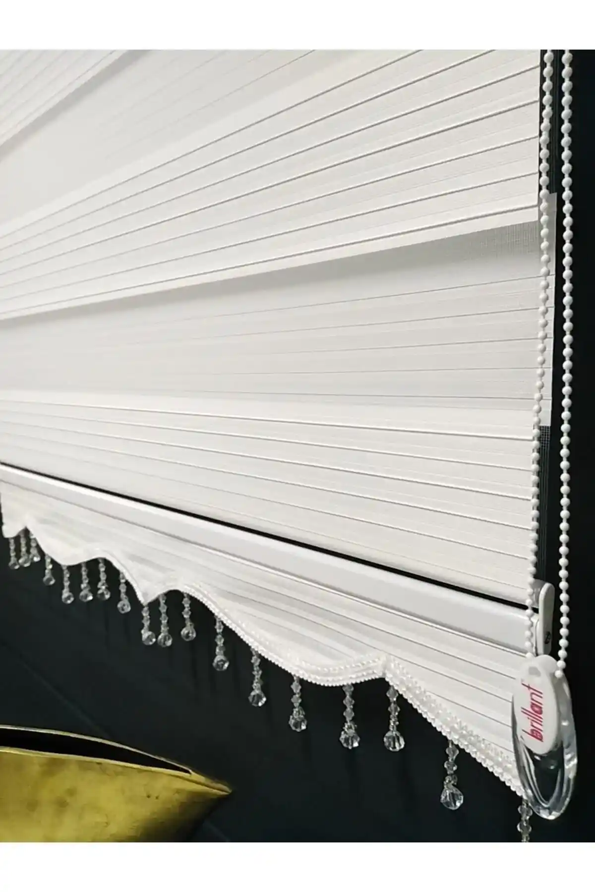 Venedi ve Bizdenperde Stor Perdelerin Karşılaştırması: Özellikler ve Seçim İpuçları