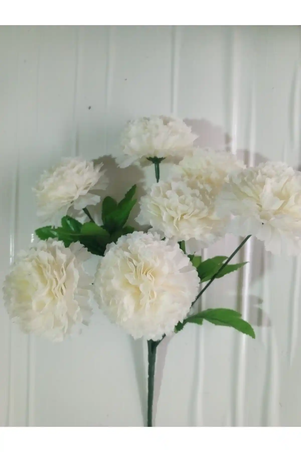 Yapay Karanfil Dallarıyla Dekorasyon: Uzun Ömürlü ve Bakım Gerektirmeyen Seçenekler