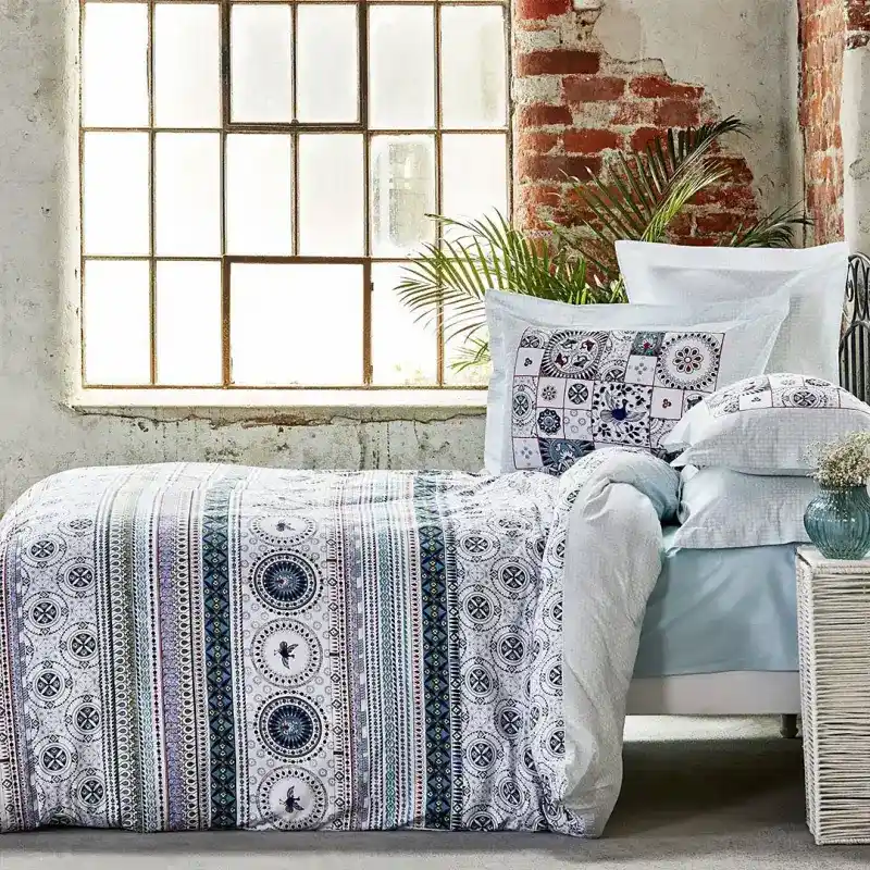 Yatak Dekorasyonunda Şıklık ve Konforu Artıran Nevresim Takımları Seçenekleri