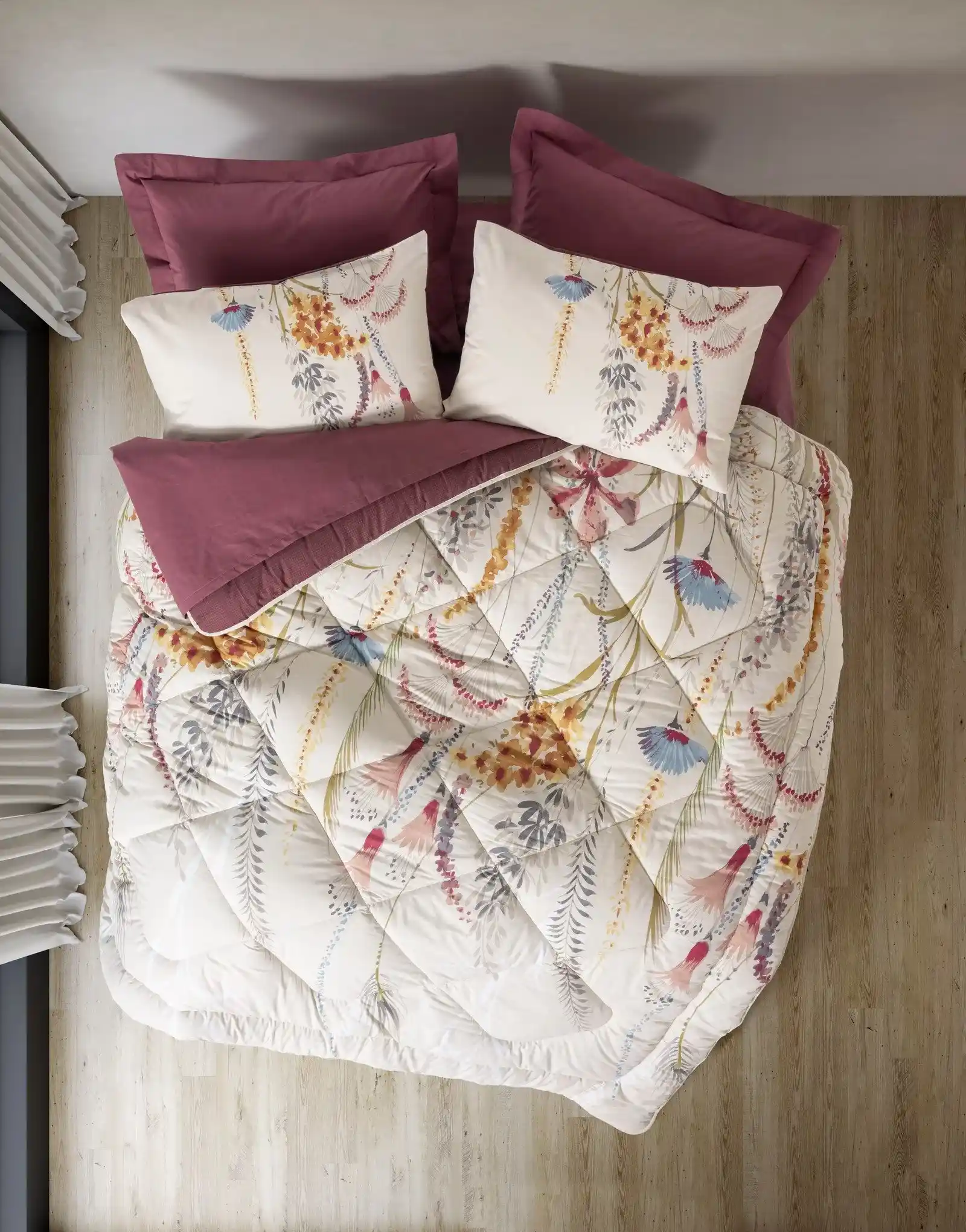 Yatak Odası Dekorasyonunu Tamamlayan Konfor ve Şıklık Sunan Uyku Setleri