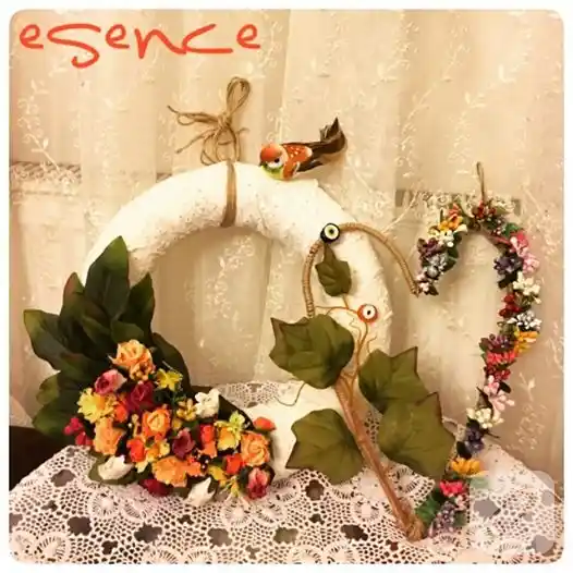 Zarif ve Şık Kapı Süsleri Modelleriyle Ev Dekorasyonunuza Zarafet Katın