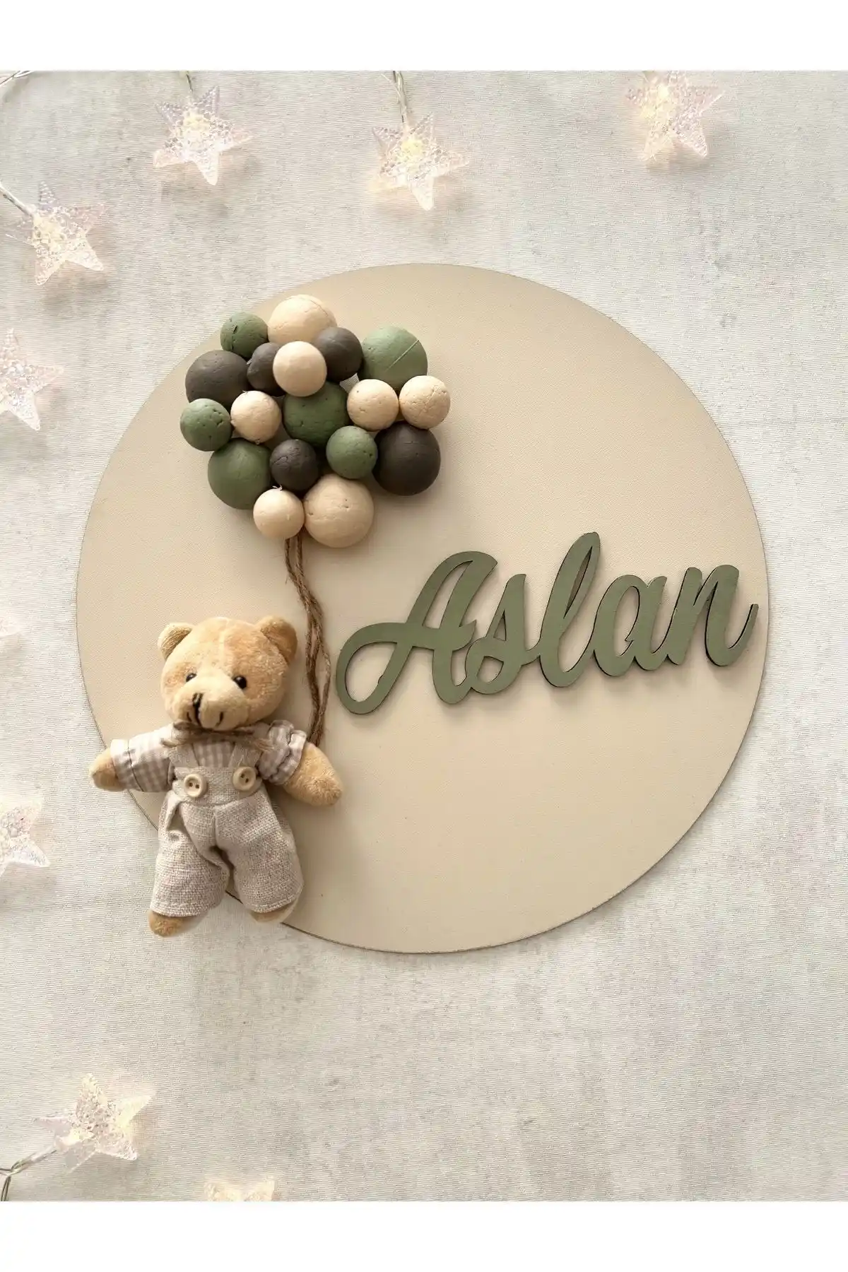 Bebek Odası Dekorasyonunda Bonika Ayıcıklı Kapı Süsü ve Moshi Design Uraz012 Karşılaştırması