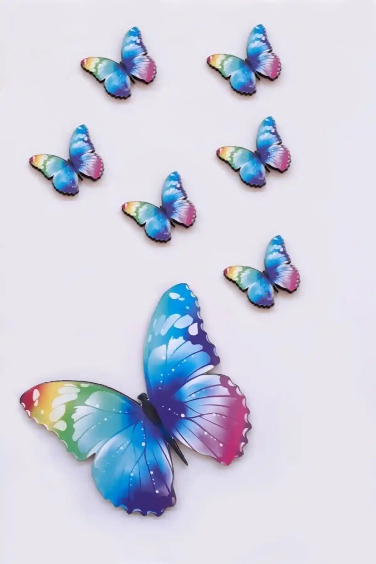 Çocuk Odası Dekorasyonu İçin Kelebek Figürleri ve 3D Duvar Sticker Karşılaştırması