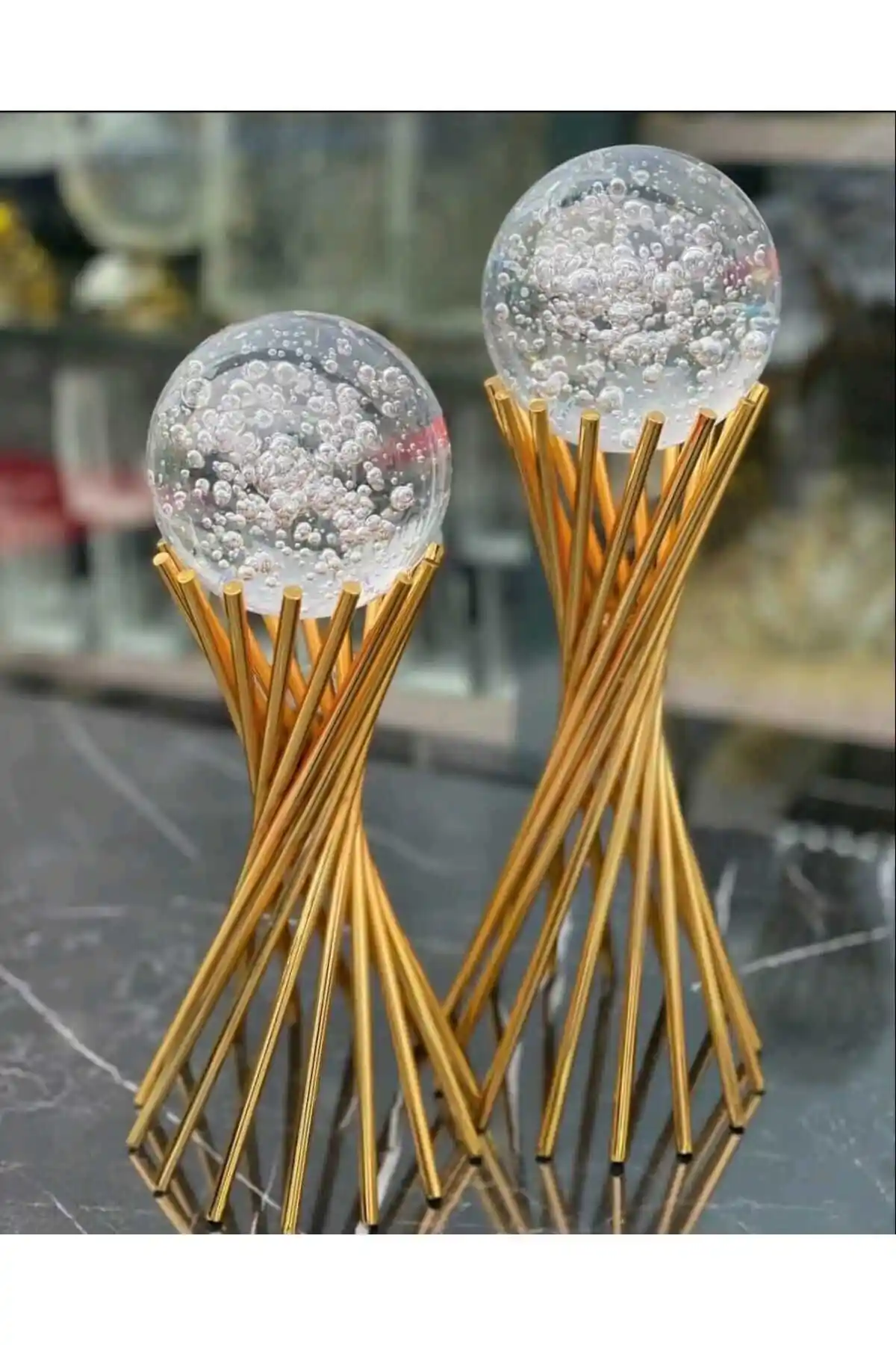 Decoor Mall ve Kirat Home Design Dekoratif Kürelerin Karşılaştırması