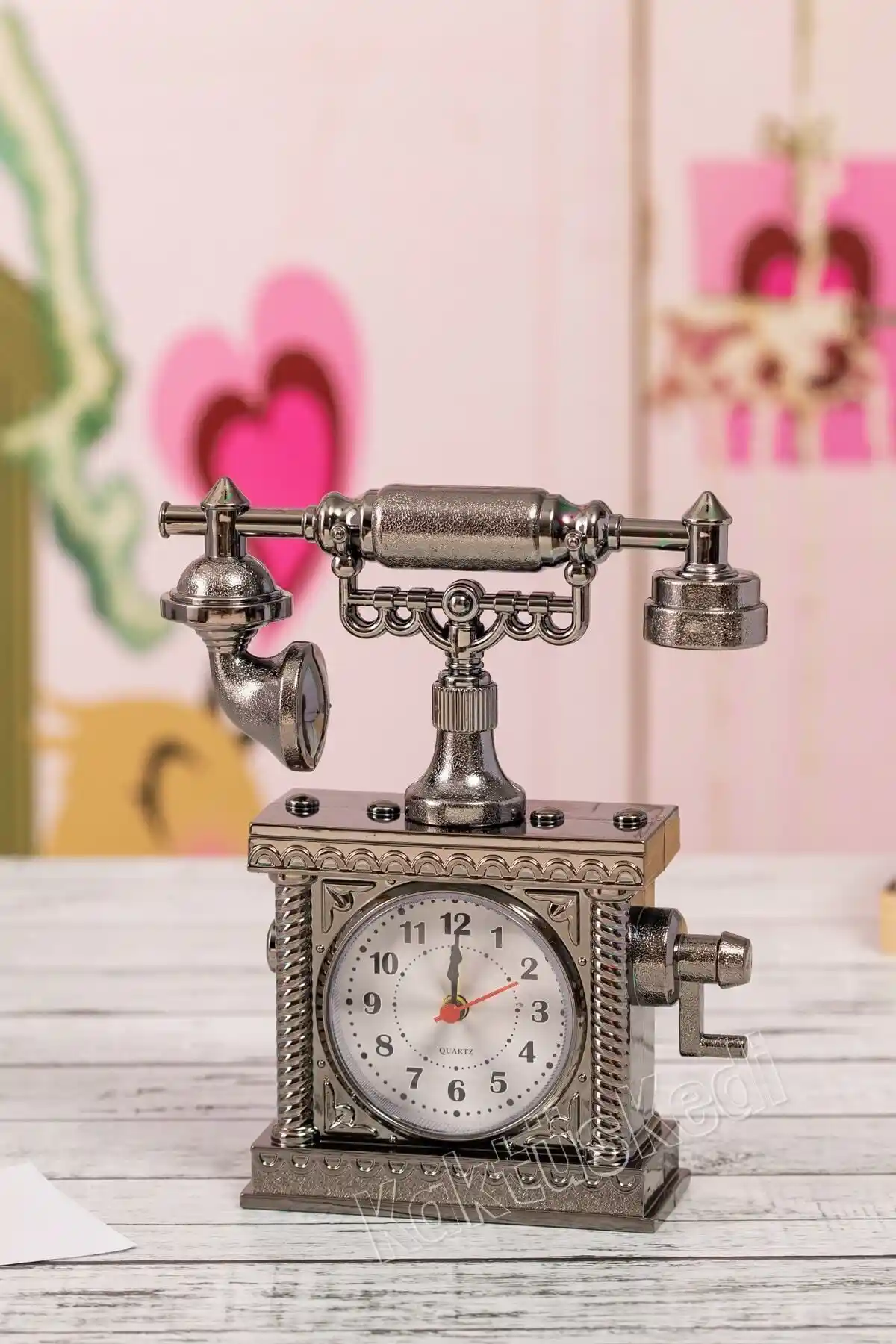 KaktüsKedi Vintage Telefon ve Muyika Bunnela Metal Masa Saati Karşılaştırması