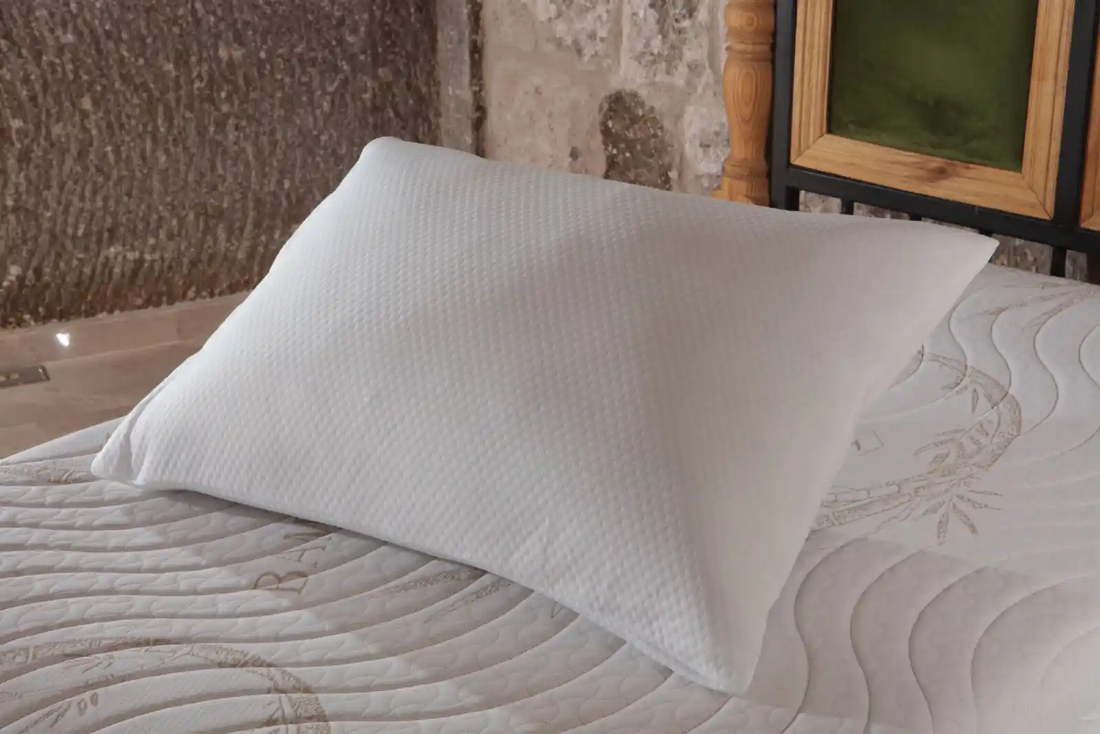 50x70 Yastıklar: Dekorasyonda Şıklık ve Konforu Bir Arada Sunar