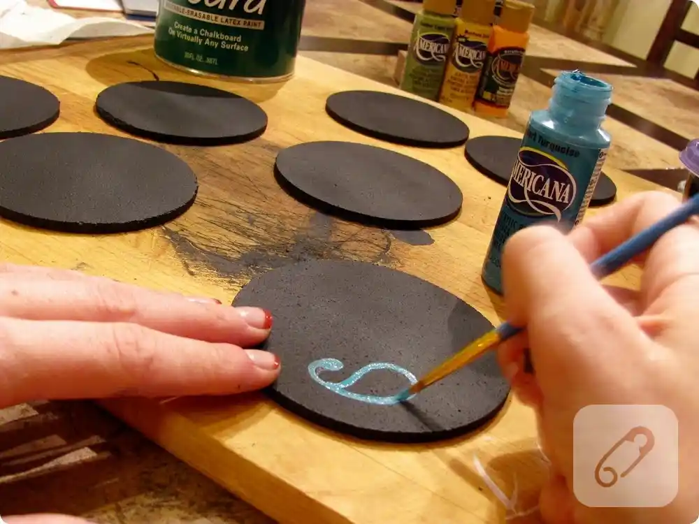 Ahşap ve Doğal Malzemelerle Dekorasyonda Şıklık: Tahta Bardak Altlıkları