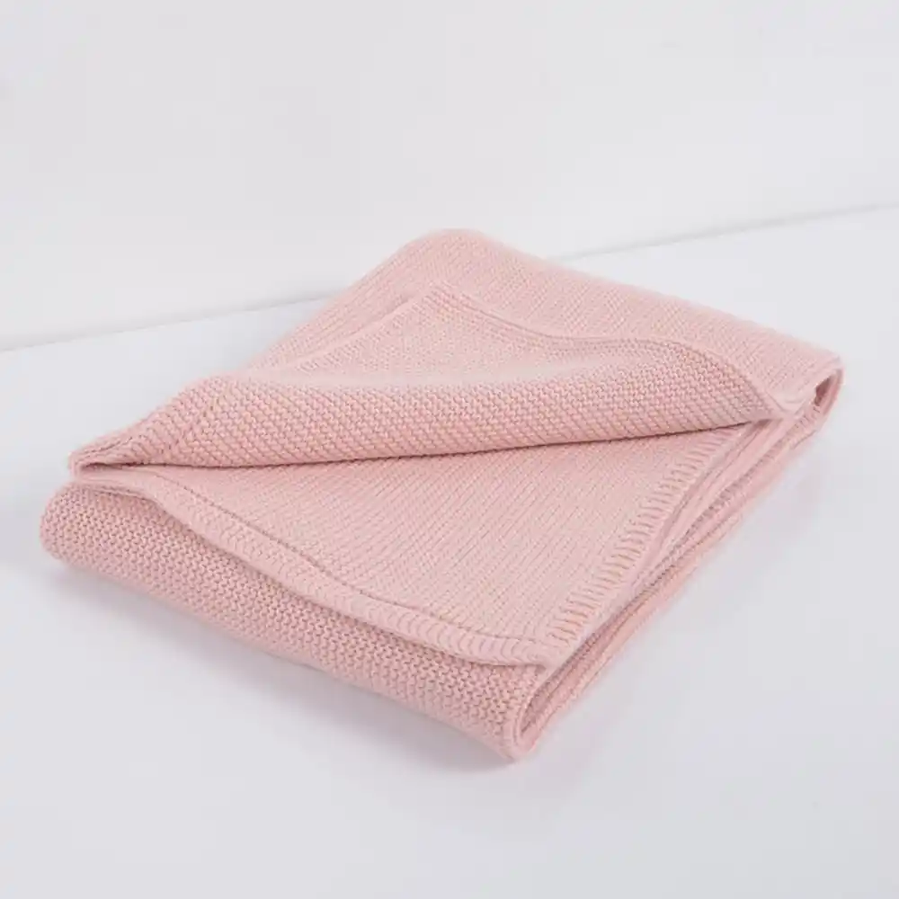 Bebekler İçin Pamuklu Battaniye Seçimi ve Bebek Odası Dekorasyonunda Kullanım İpuçları