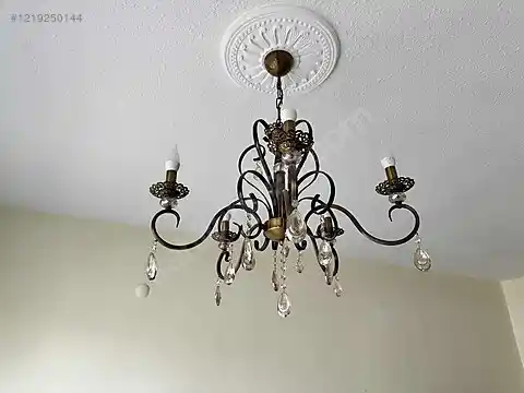 Çağlar Avize ile Dekorasyonunuza Şıklık ve Işıltı Katmanın Yolları