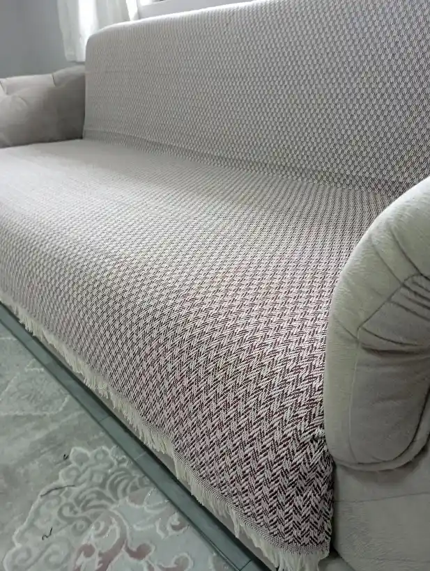 Çekyat Örtüsü Modelleri ile Oturma Odalarınıza Şıklık Katmanın Yolları