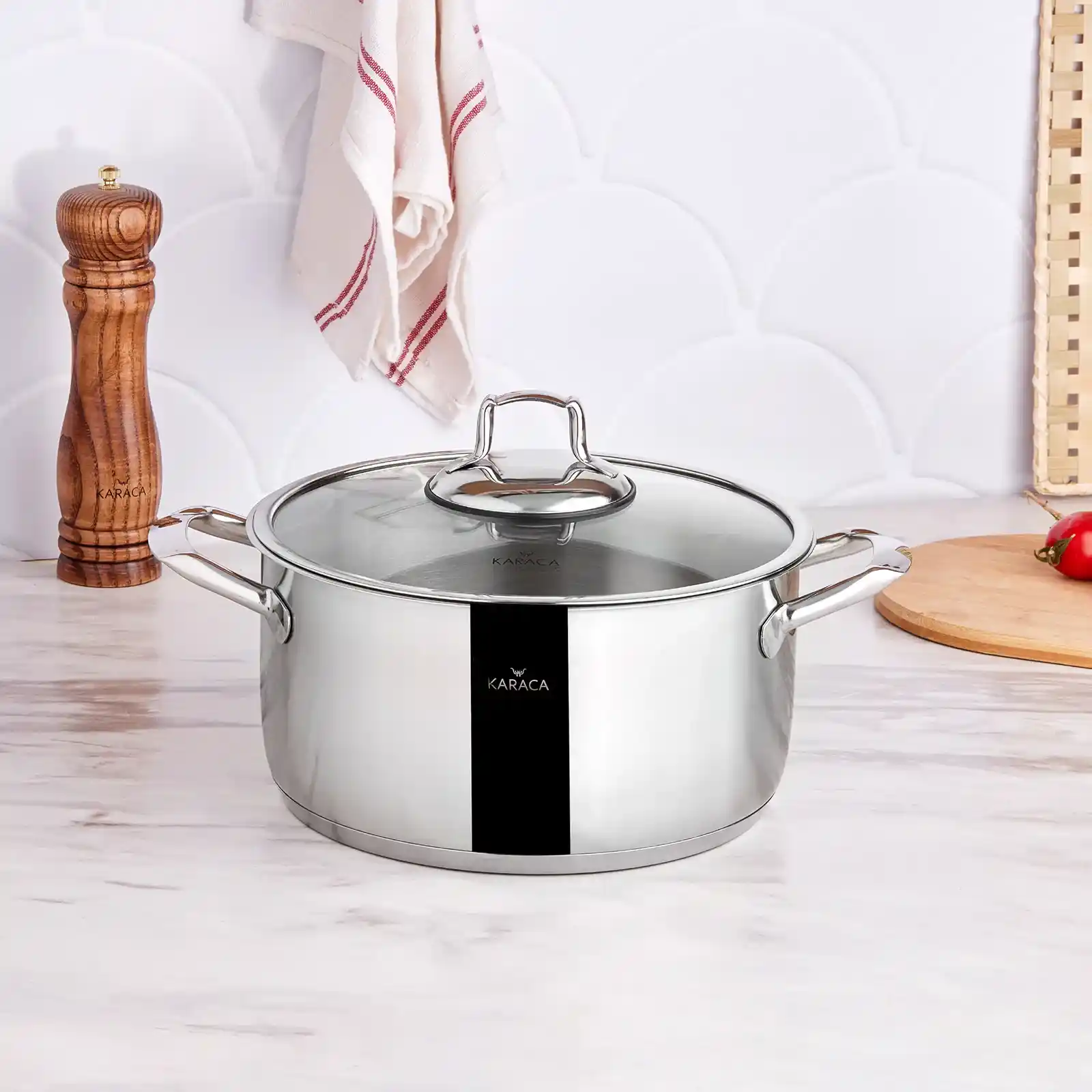 Çelik Tencere Kullanımı ve Dekorasyonda Şıklık ile Fonksiyonellik Sağlama