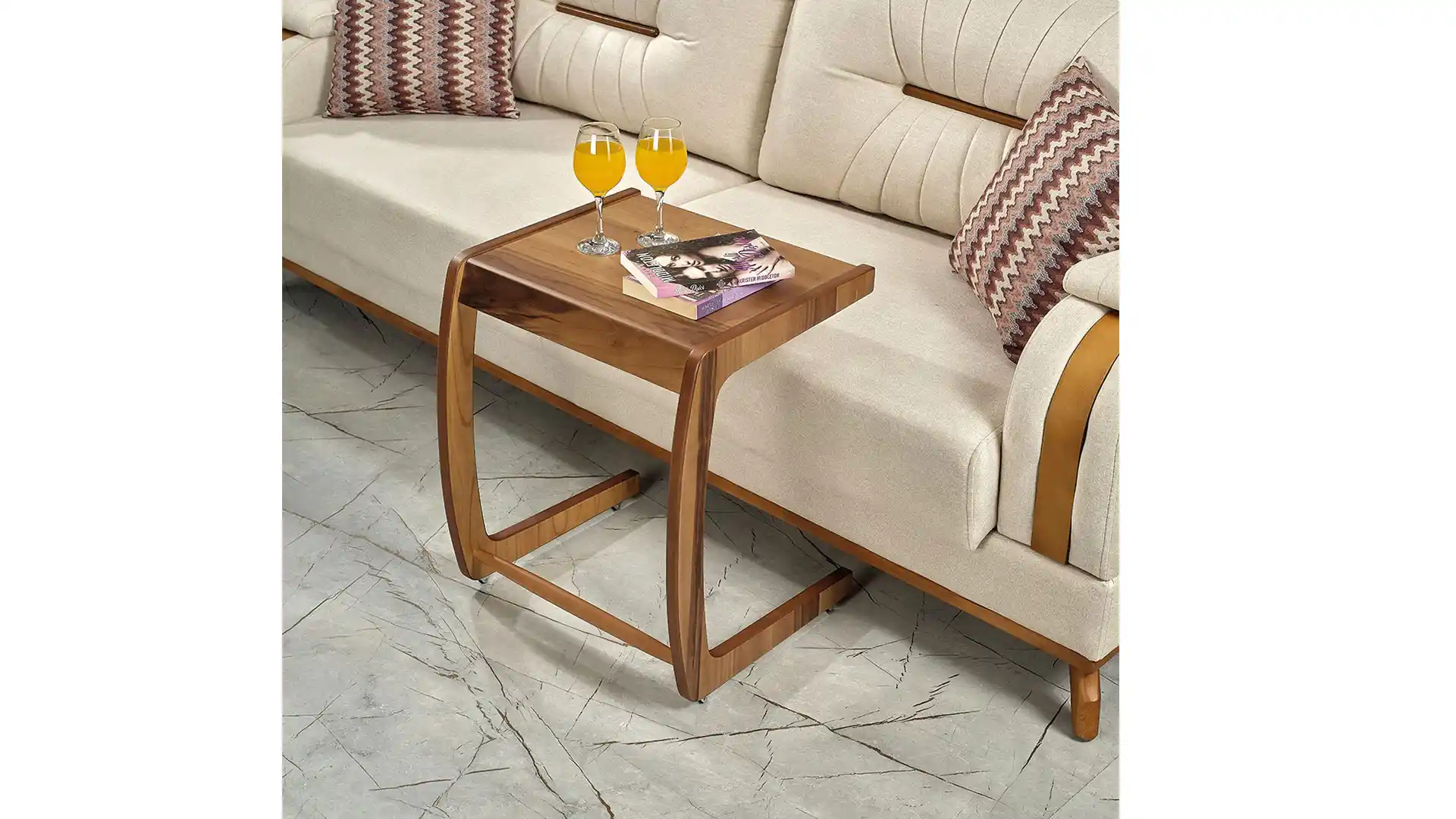 Ceviz Malzemeden Yapılmış Yan Sehpa ile Dekorasyonunuzu Zenginleştirin