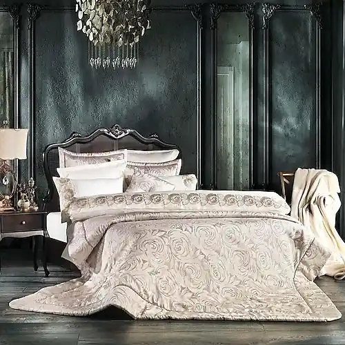 Çeyiz Seti Nevresimleri: Dekorasyon ve Fonksiyonellik İçin Doğru Seçimler