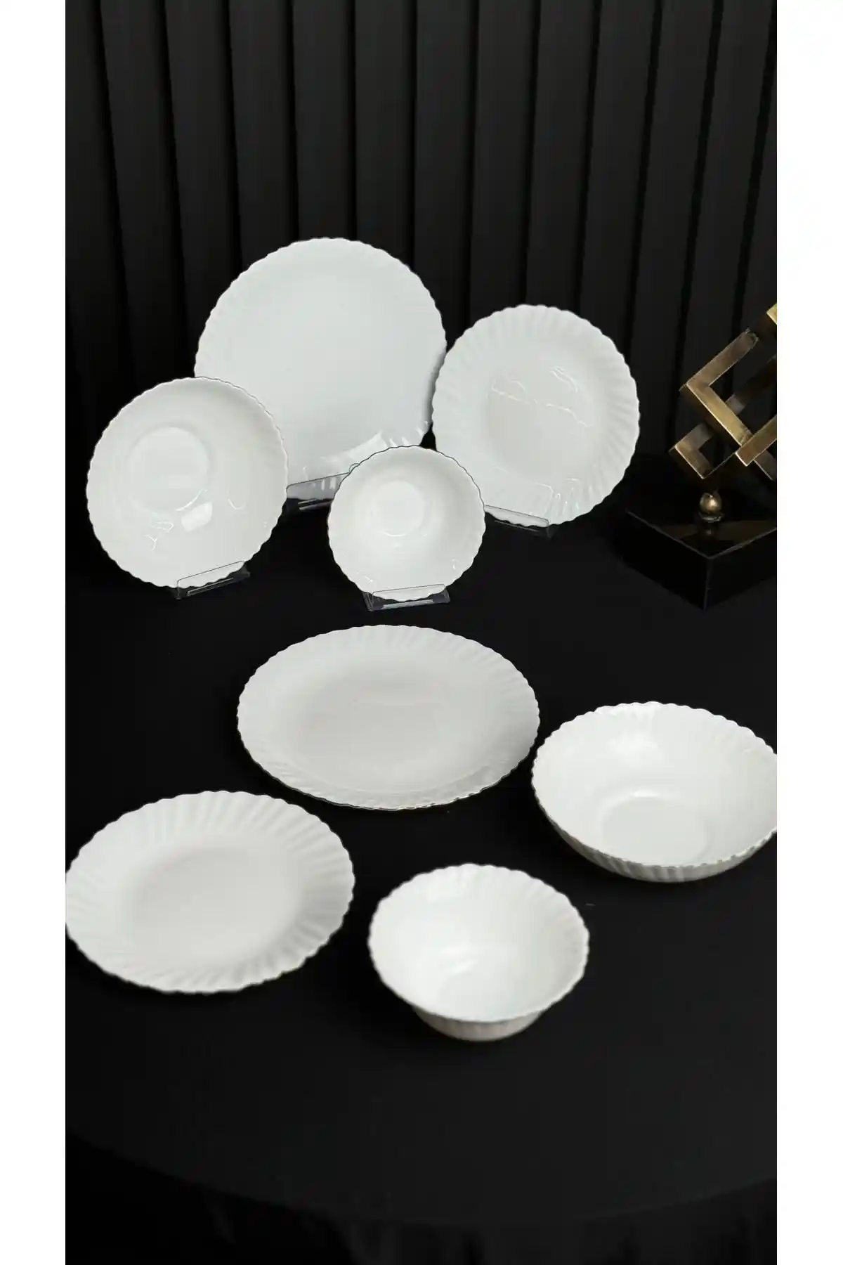 Çeyizlerde Yemek Setleri ve Dekorasyon Uyumu: Estetik ve İşlevsellik Analizi