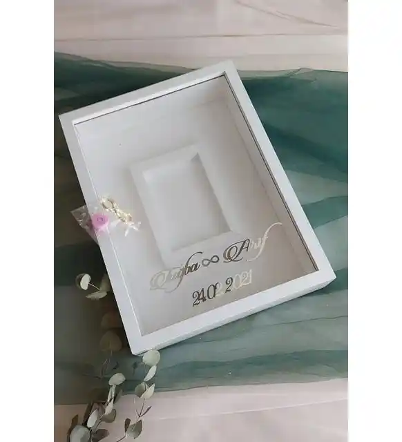 Çiçek Saklama Çerçevesi ile Dekorasyonda Zarafet ve İşlevsellik Sağlayan Trendler