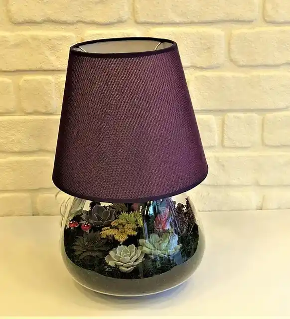 Çiçek Sepeti Abajur ile Dekorasyonunuzu Yenilemenin Pratik ve Şık Yolları