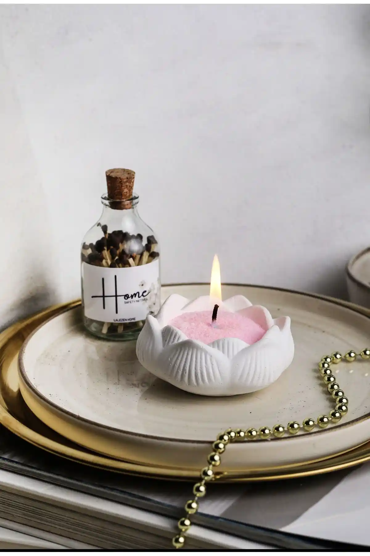 Çiçek Sepeti Mumluklarıyla Dekorasyonunuza Zarif ve Modern Dokunuşlar