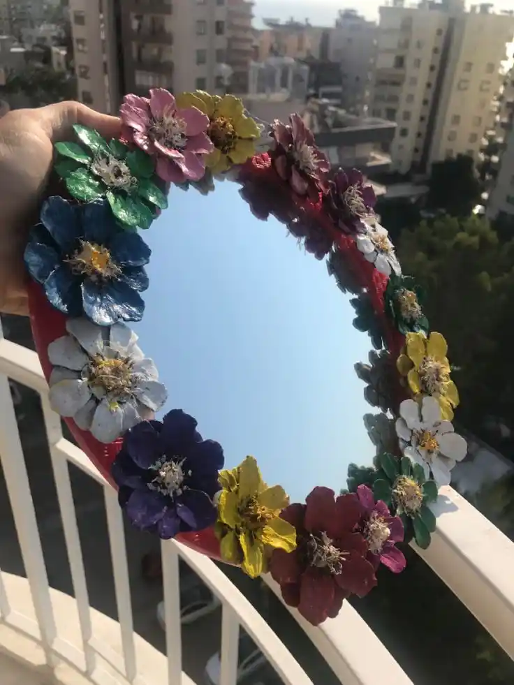 Çiçekli ayna süsleme ile ev dekorasyonunuzu canlandırmanın yaratıcı yolları