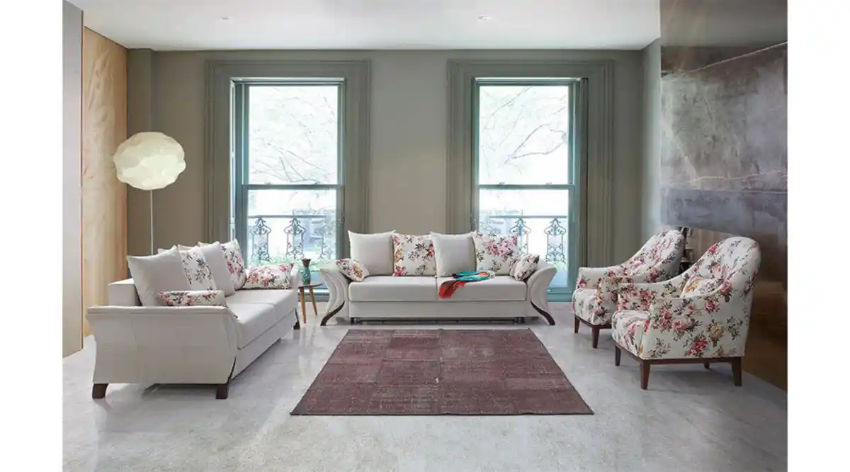 Çiçekli Koltuk Dekorasyonuyla Evlerinize Doğal ve Şık Bir Dokunuş