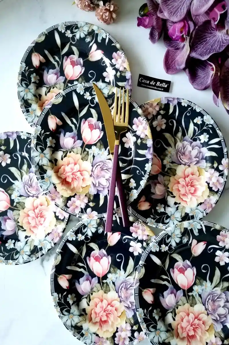 Çiçekli Pasta Tabağı Dekorasyonunda Zarif ve Doğal Dokunuşlar Rehberi