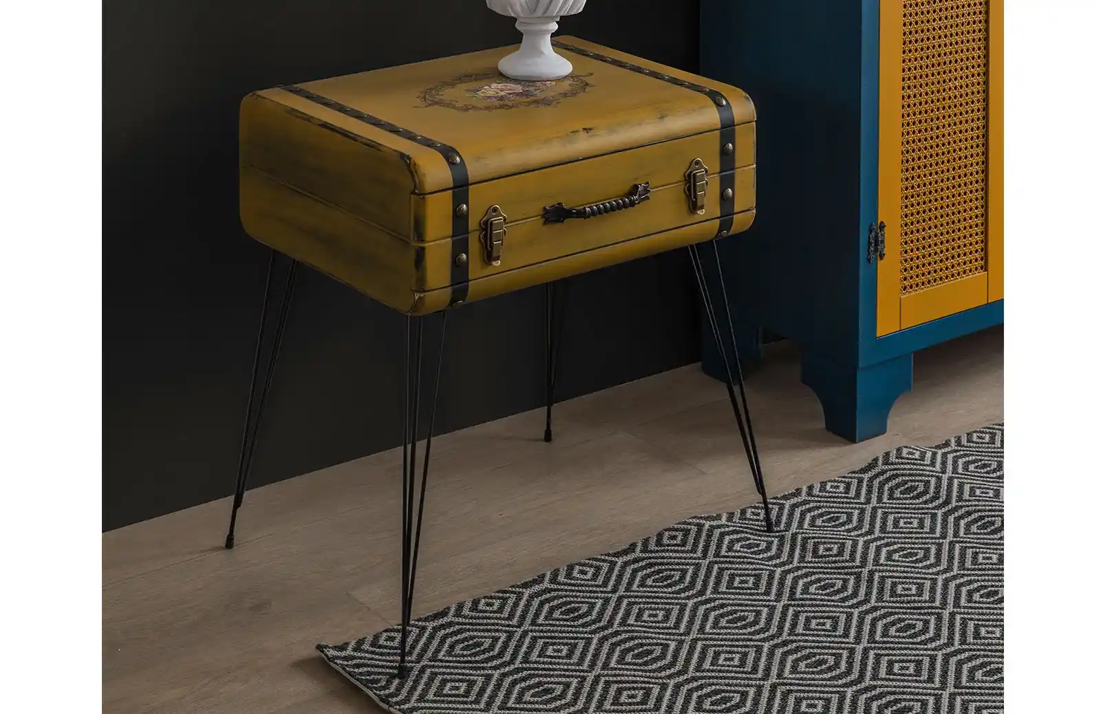 Çiçekli Sehpa Modelleri ve Dekorasyon İpuçlarıyla Mekanlara Zarafet Katın