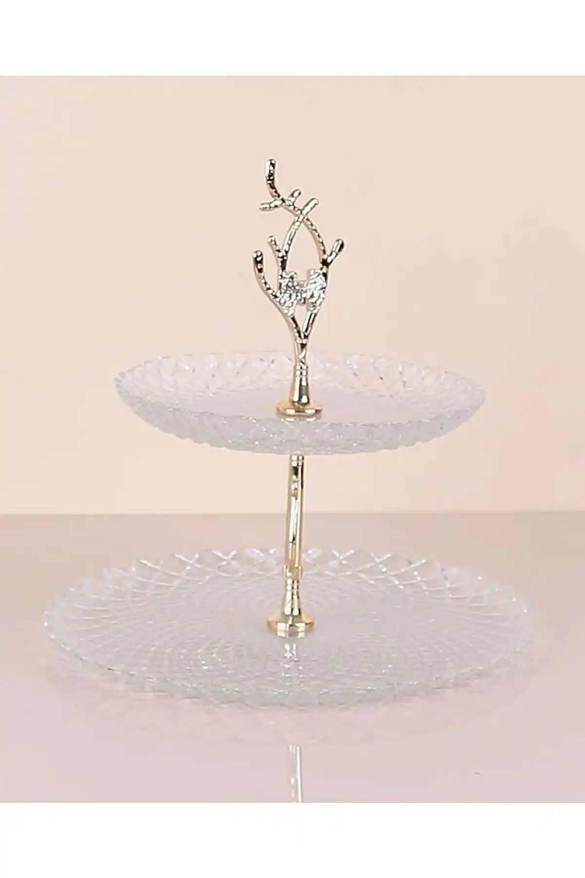 Çift Katlı Sunumluklar ile Sofralarınıza Şıklık ve İşlevsellik Katın