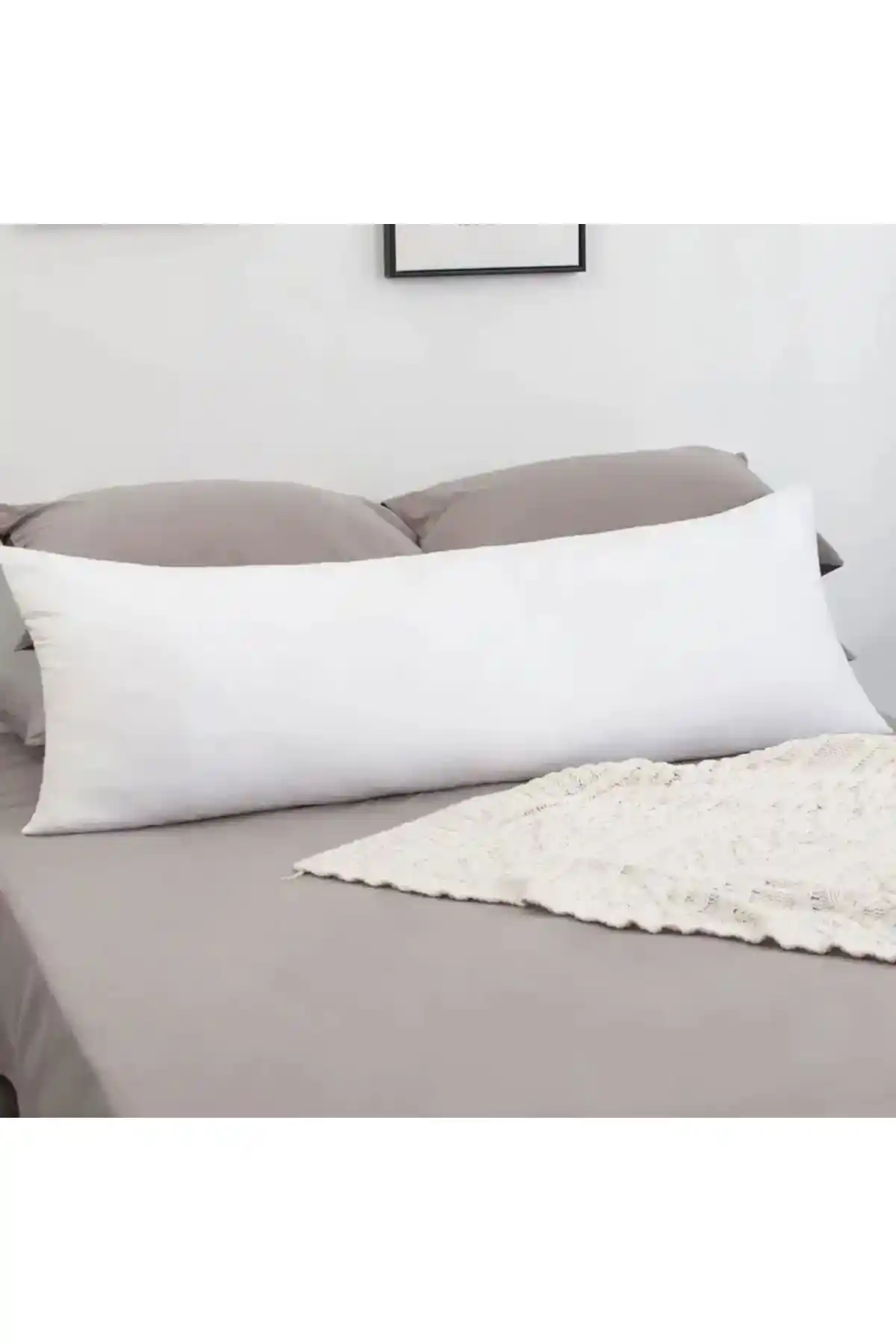 Çift Kişilik Uzun Yastıklarla Dekorasyonunuzu Yenileyin ve Şıklık Katın