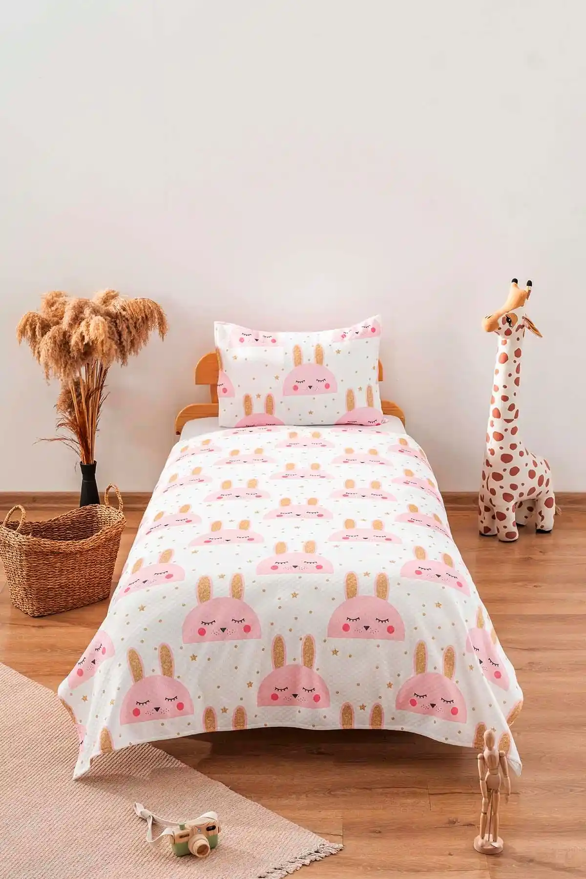 Çocuk Odası Dekorasyonu ve Konfor İçin Tek Kişilik Pike Takımı Seçenekleri