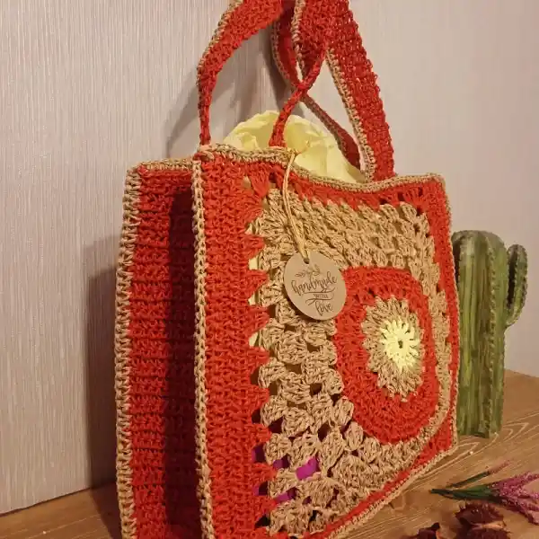 Dekorasyon ve Tarzınızı Yansıtan Örgü Plaj Çantası Seçenekleri ve Dekoratif Kullanım İpuçları