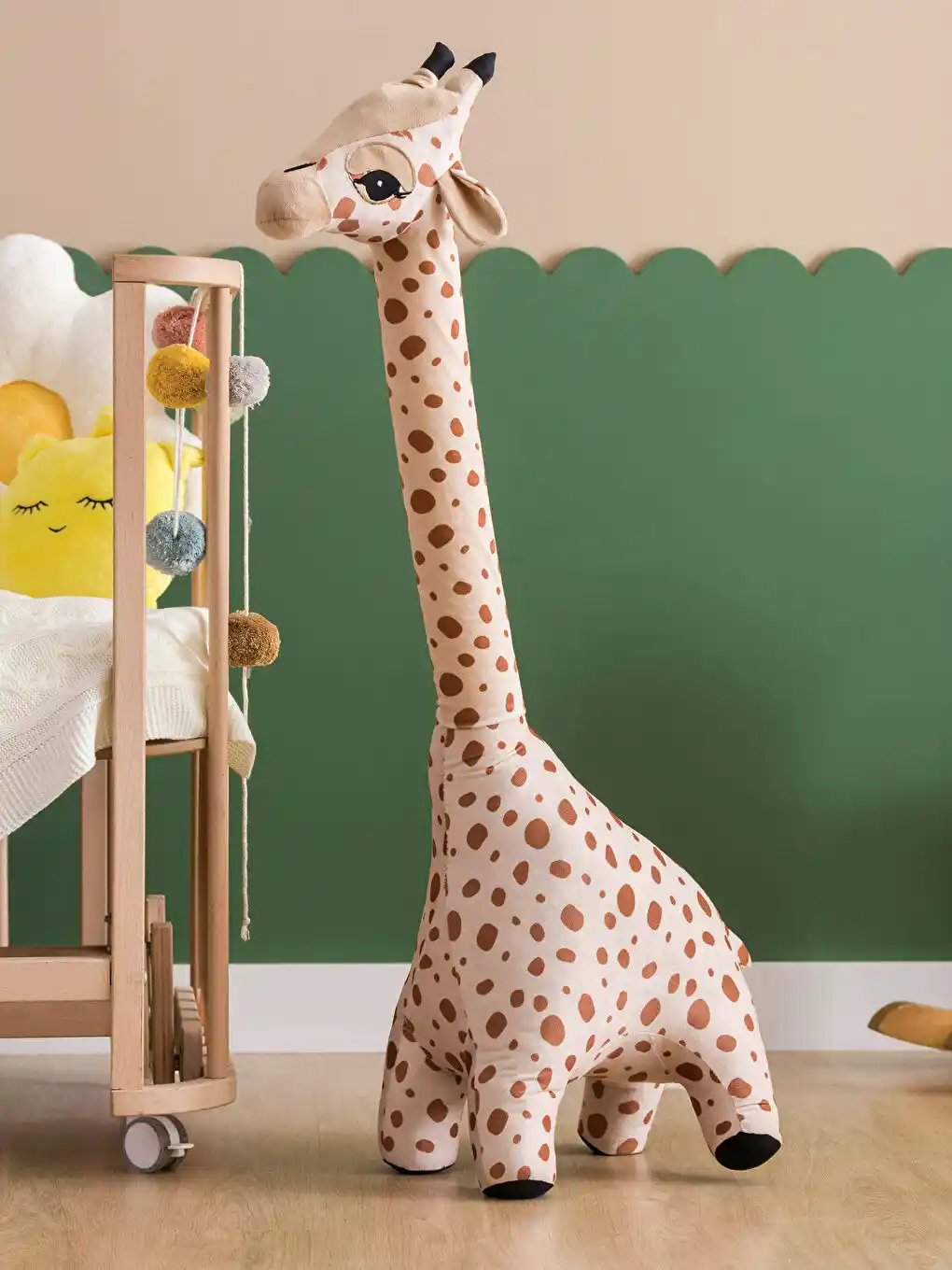Dekorasyonda Oyuncak Zürafa Kullanımı: Estetik ve Samimi Mekanlar Yaratmanın Yolları