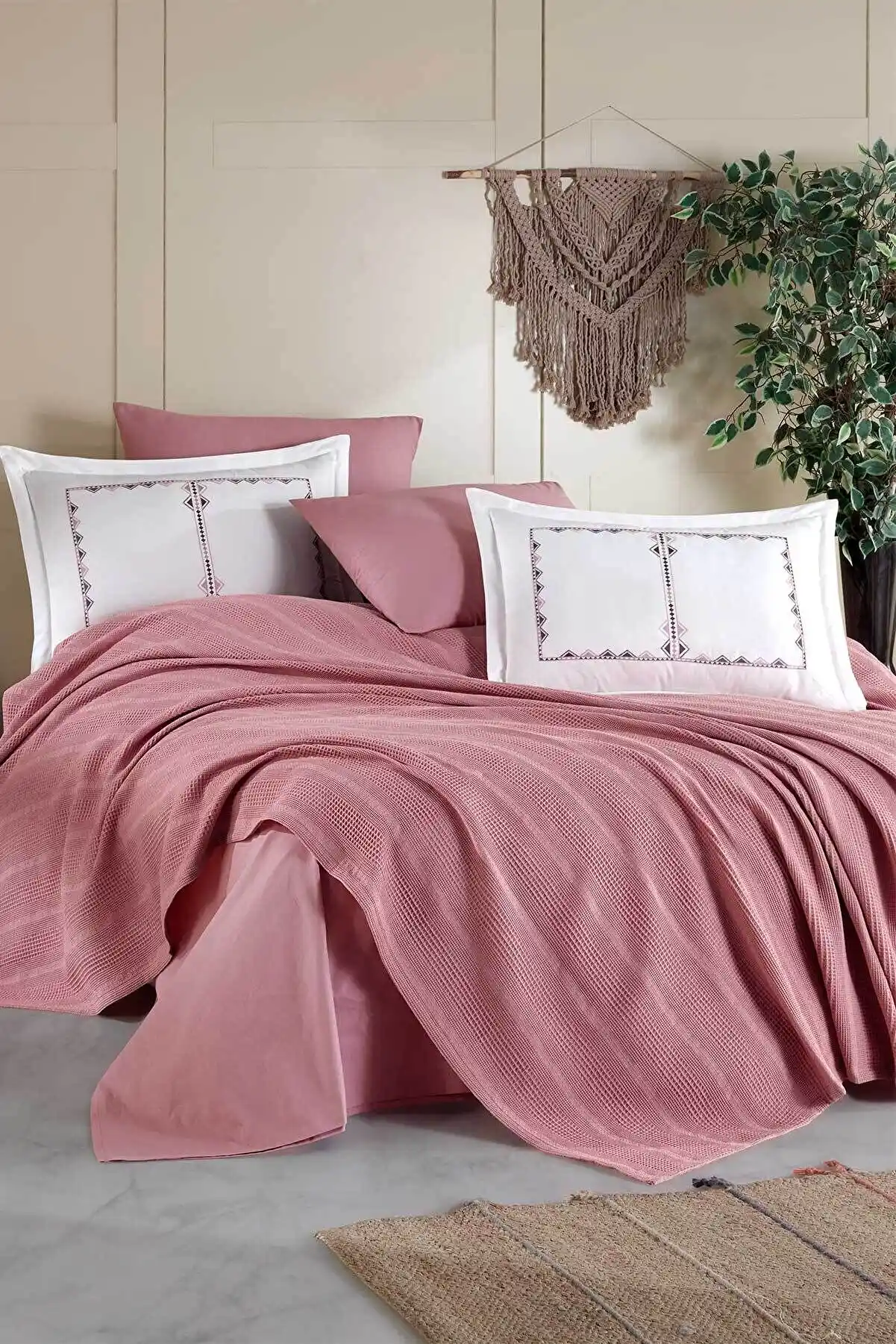 Dekorasyonda Pamuklu Pike Kullanımı ve Stil Önerileri