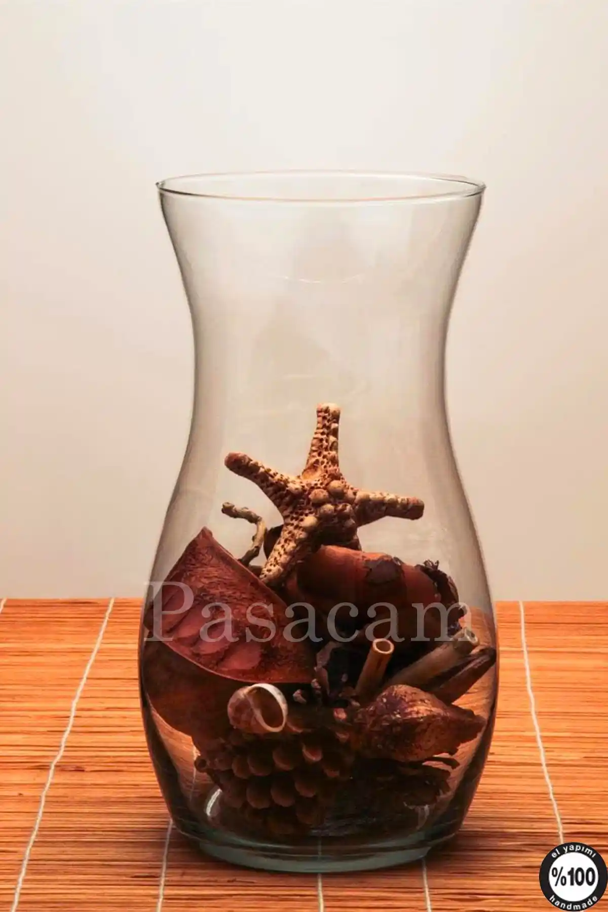 Dekorasyonda Sürahi Vazo Kullanımı ve Farklı Tarzlara Uygun Dekorasyon İpuçları